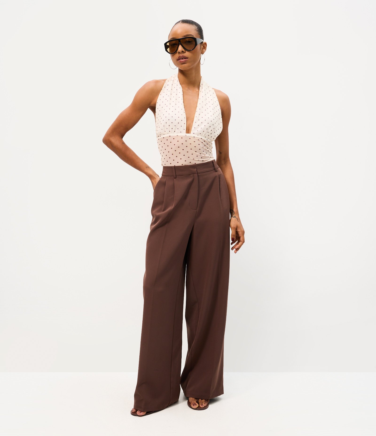 Calça Pantalona em Alfaiataria com Bolso Faca Bordô 1