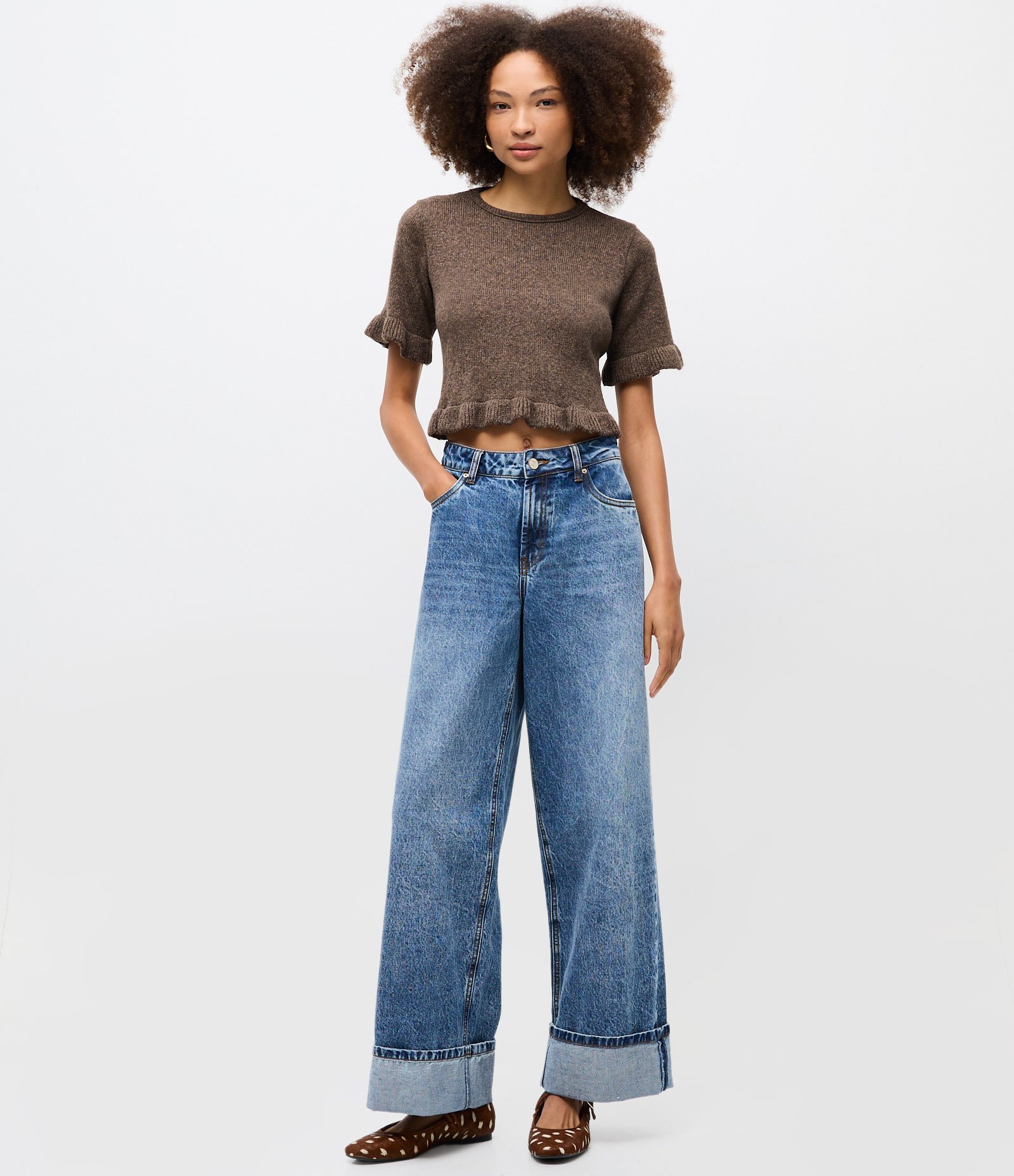 Blusa em Tricô com Babadinhos nas Mangas e Barra Marrom 2