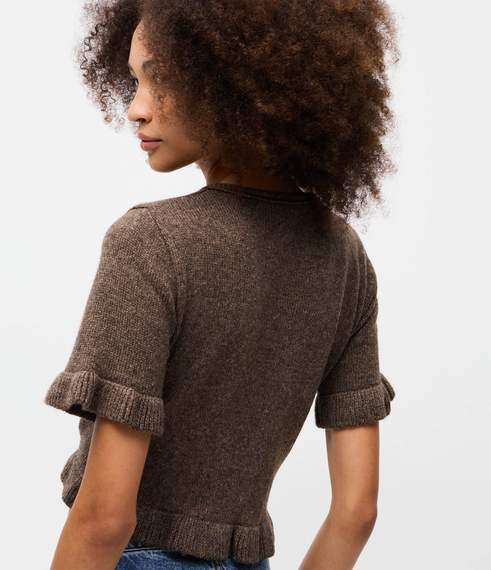 Blusa em Tricô com Babadinhos nas Mangas e Barra Marrom 4