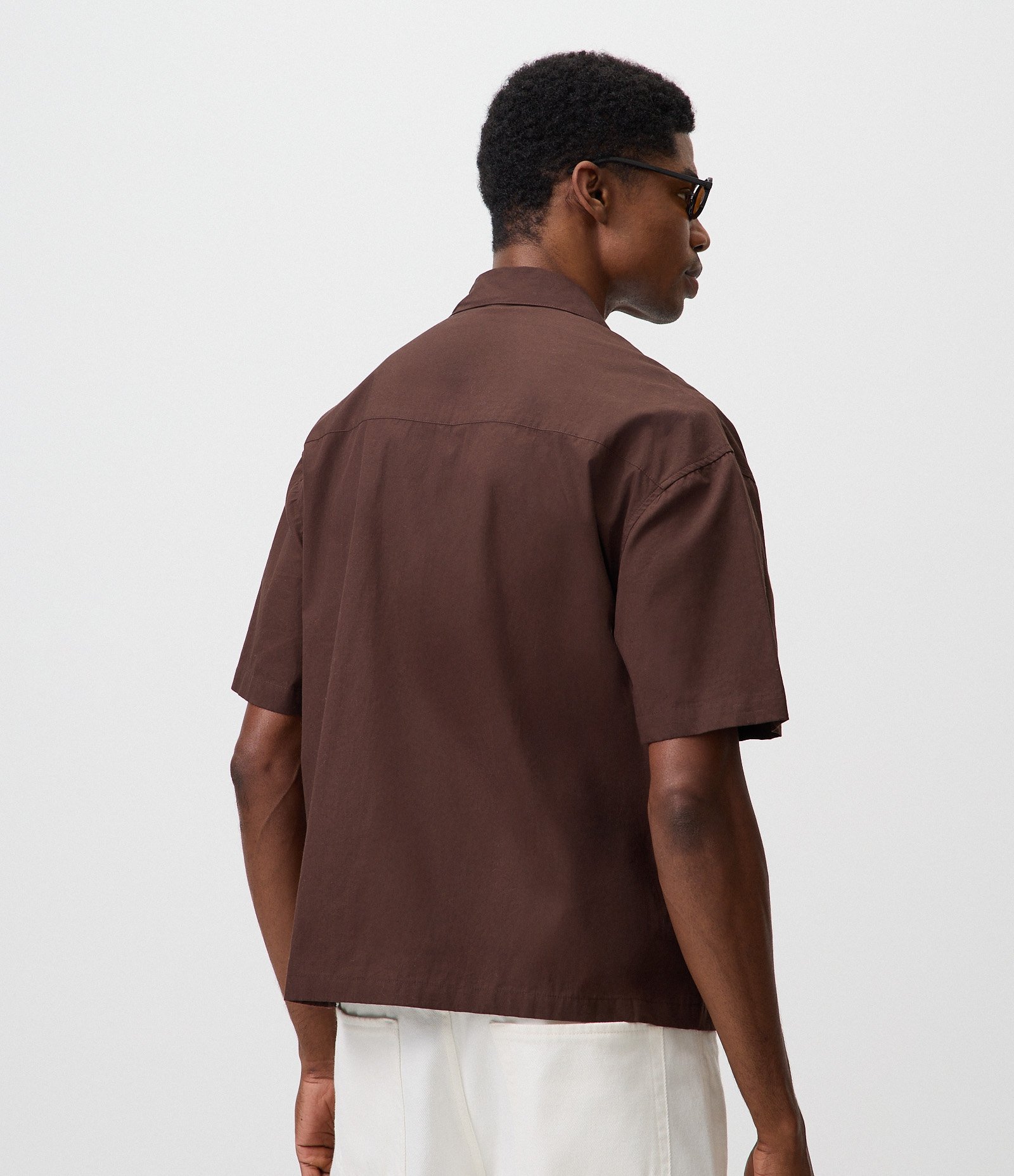 Camisa Bordado Coqueiro Conchas Marrom 3