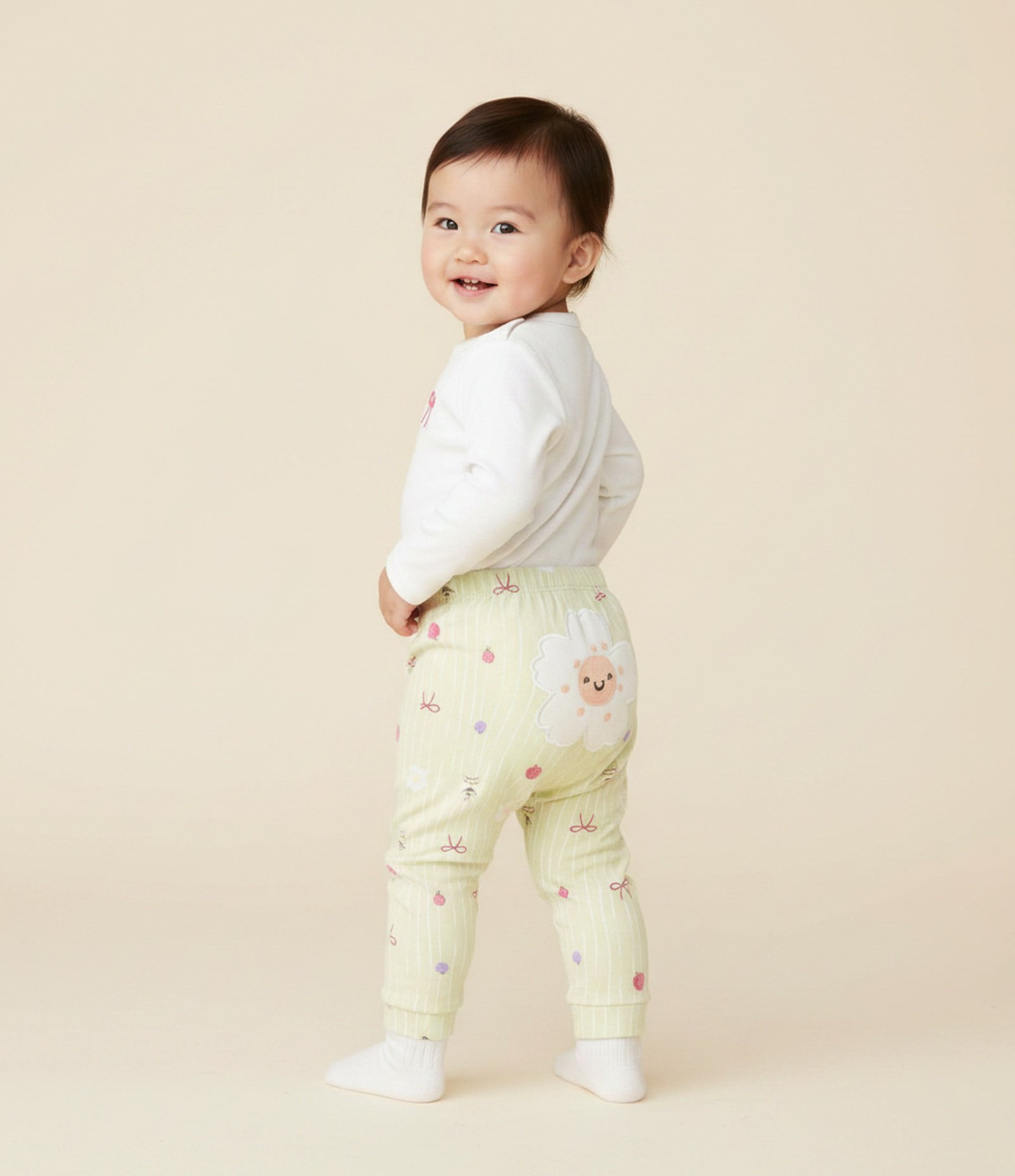 Conjunto Infantil com Estampa Floral e Bordados – Tam RN a 18 Meses Branco/Verde Claro 1
