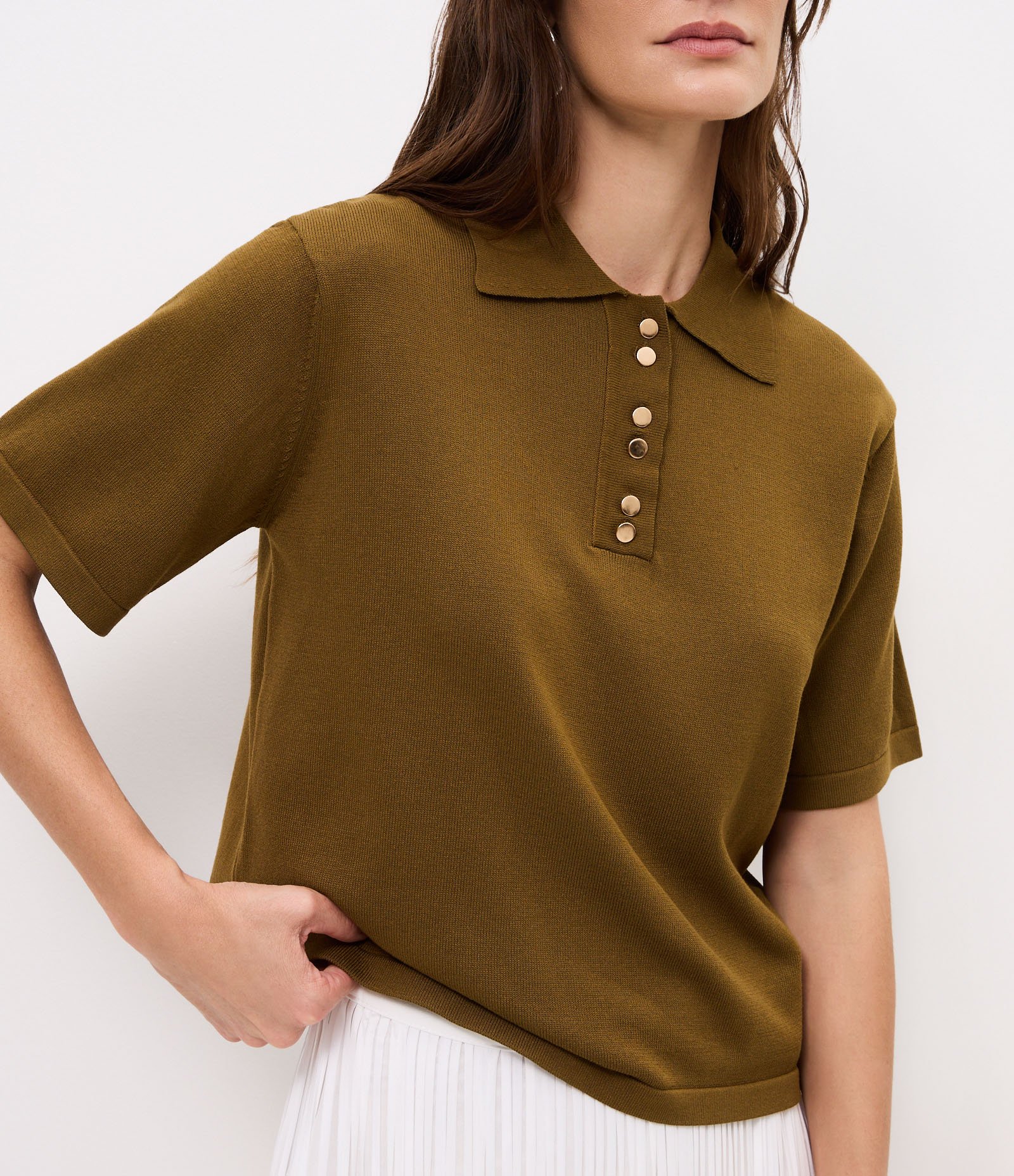 Blusa Curta em Tricô com Abotoamento Frontal Verde 4