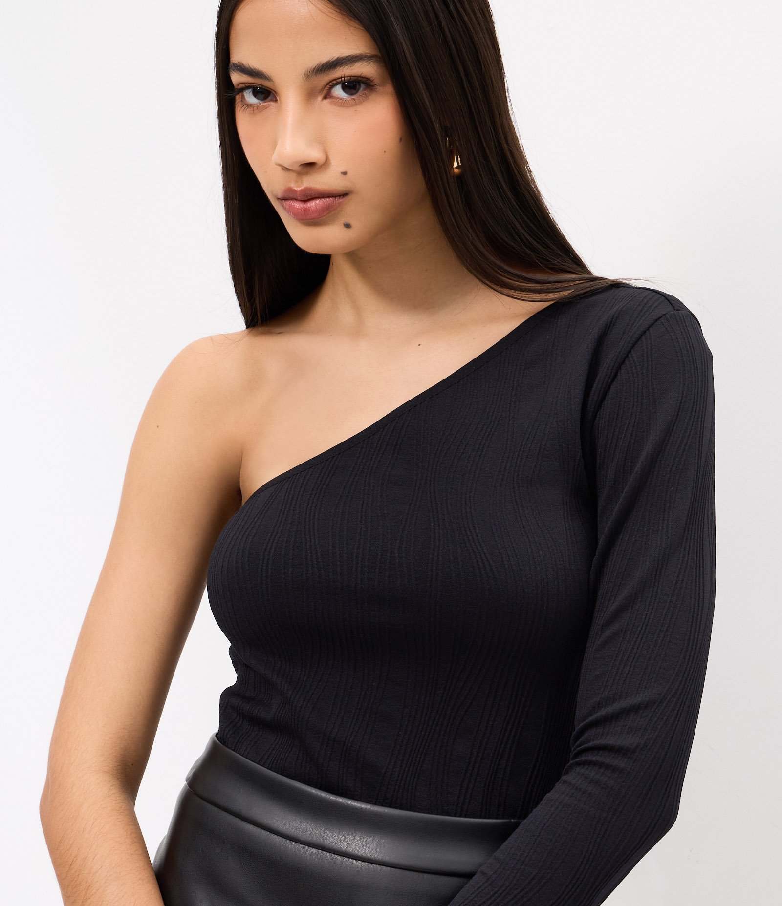 Body Seamless Ombro Único em Malha Preto 3