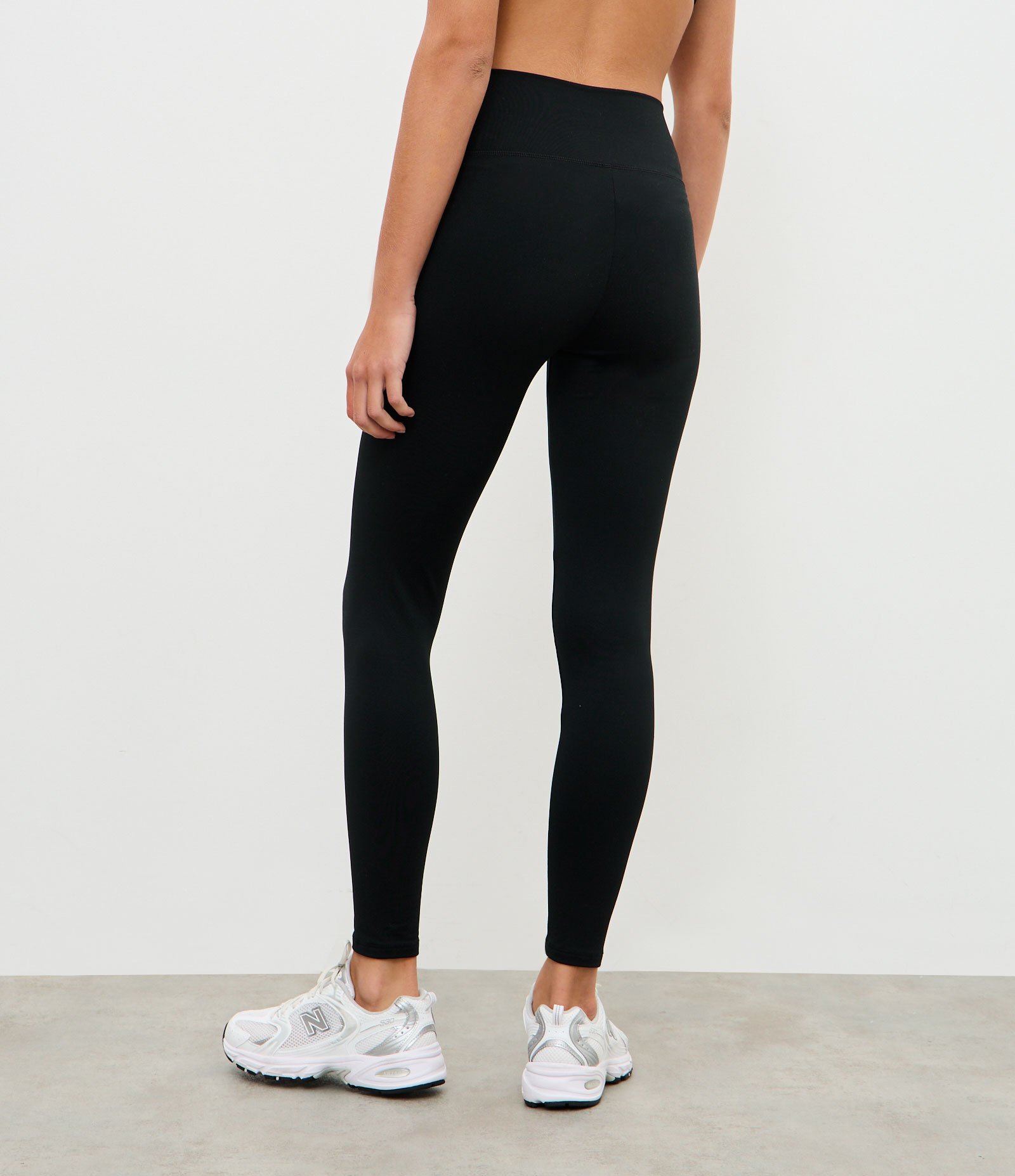 Calça Esportiva Legging em Microfibra Térmica Preto 4