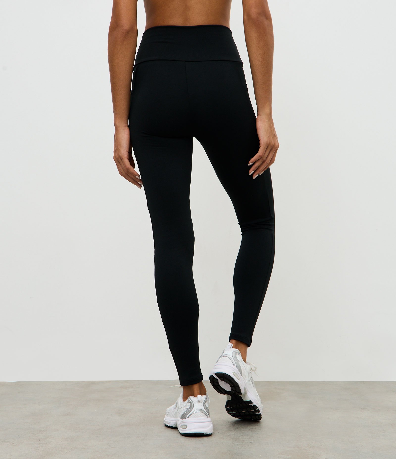 Calça Esportiva Legging Térmica com Bolso Funcional Preto 4