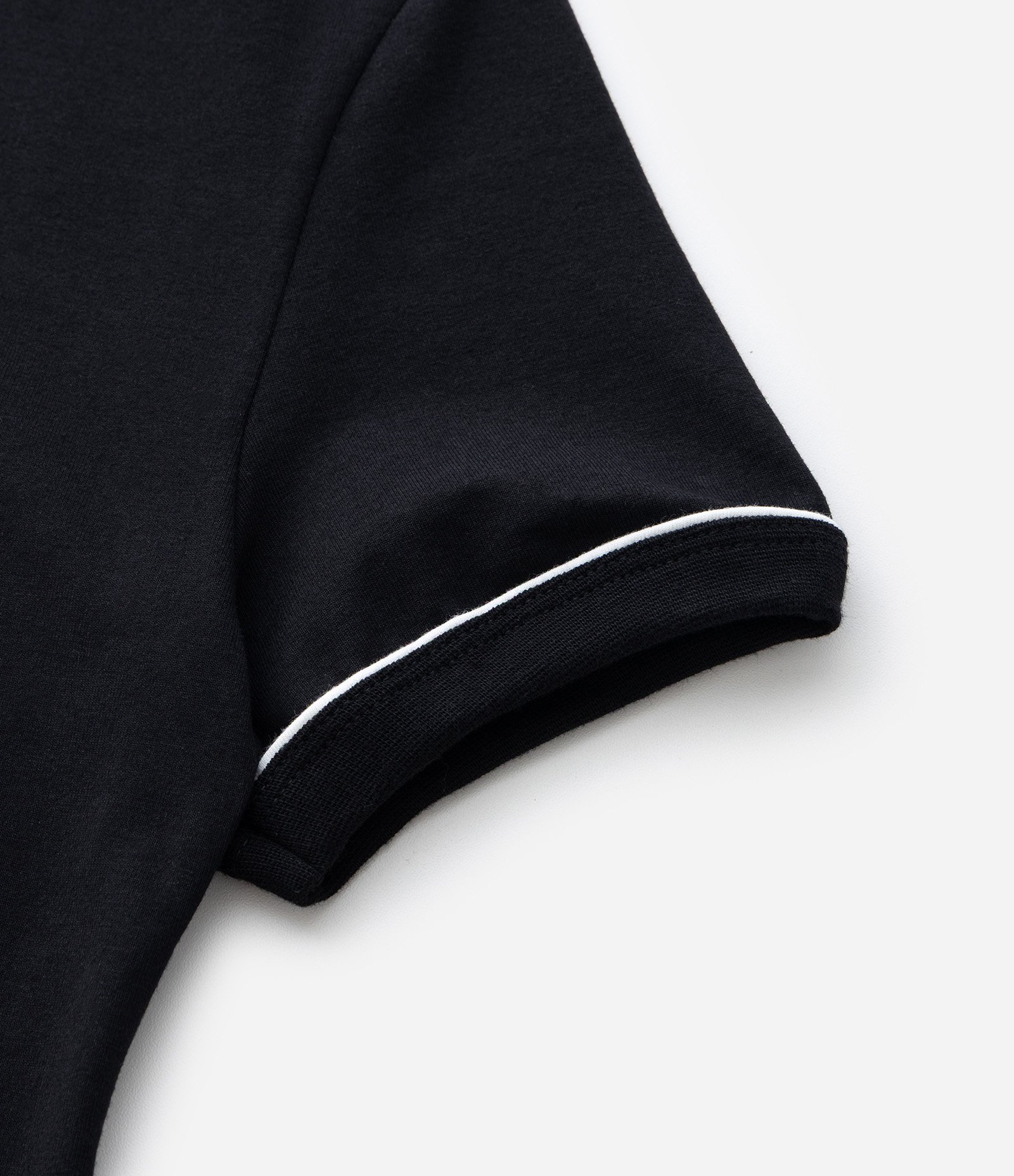 Camiseta Manga Curta em Algodão com Estampa Hello Kitty Skate Preto 5