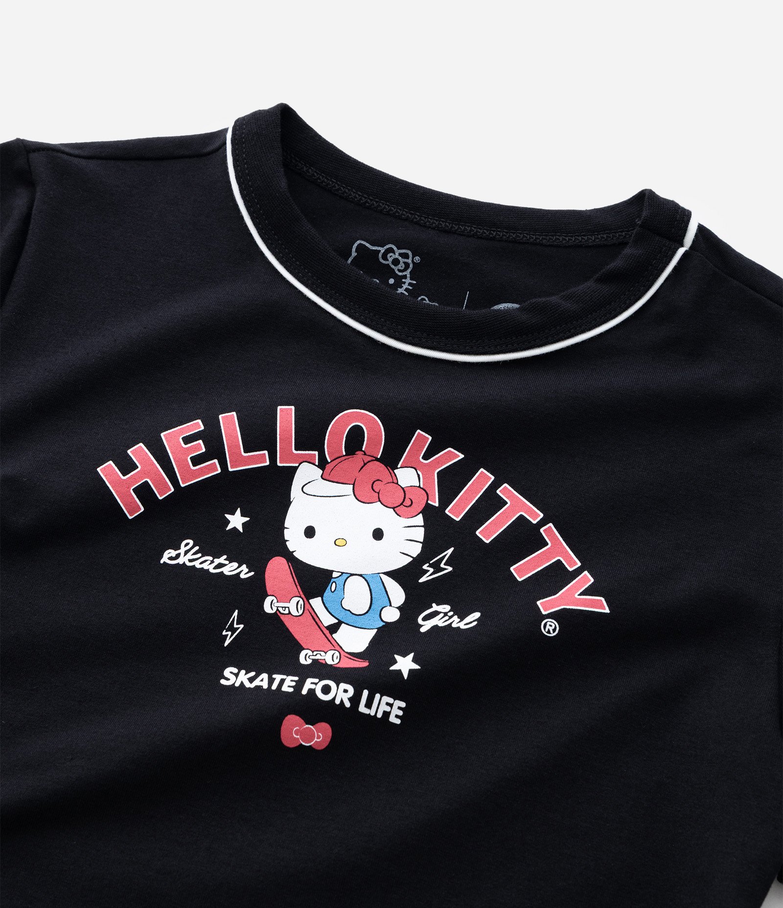 Camiseta Manga Curta em Algodão com Estampa Hello Kitty Skate Preto 6