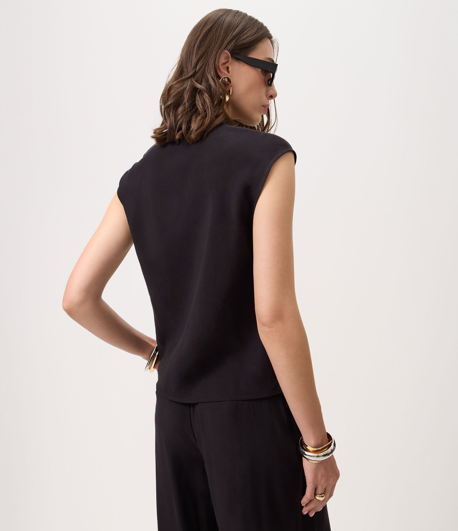 Blusa com Gola Degagê Preto 4