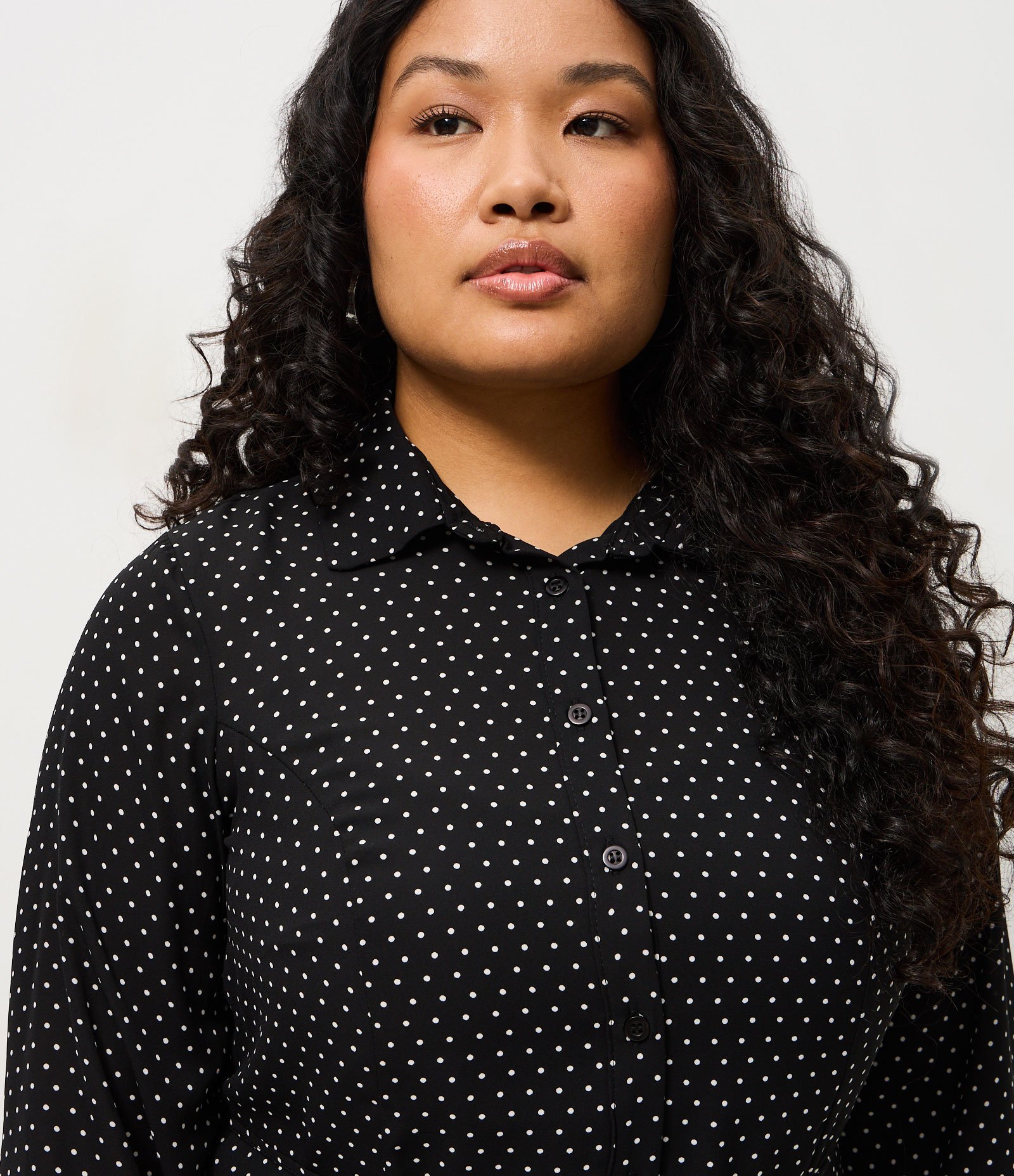 Vestido Chemise Poá com Amarração Curve & Plus Size Preto 3