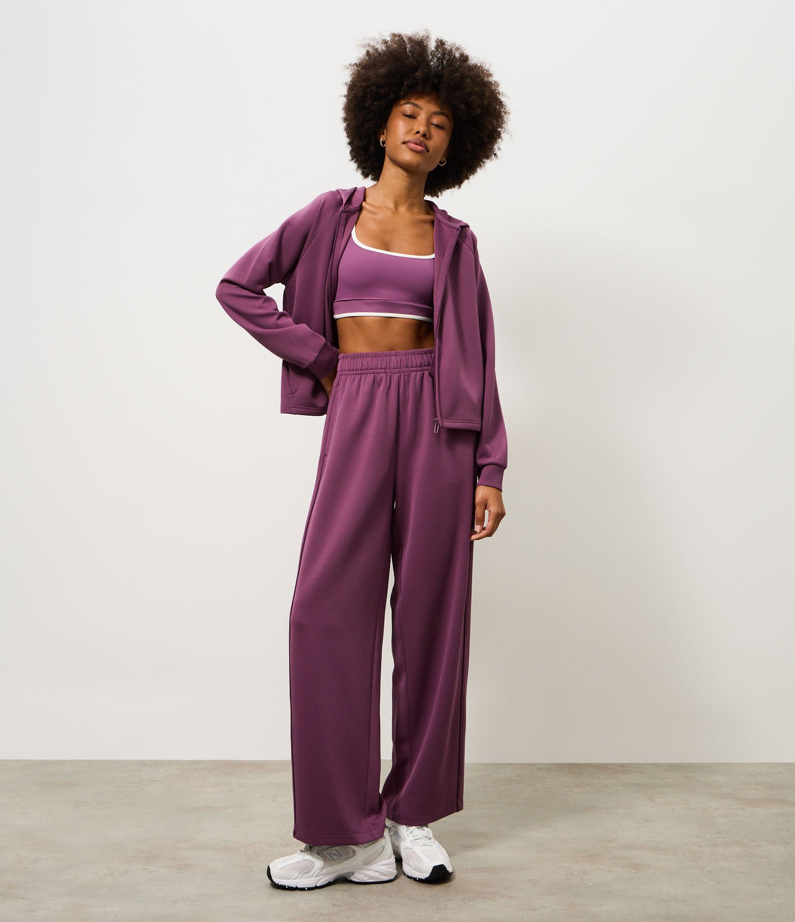 Calça Esportiva em Modal Canelado Roxo 1