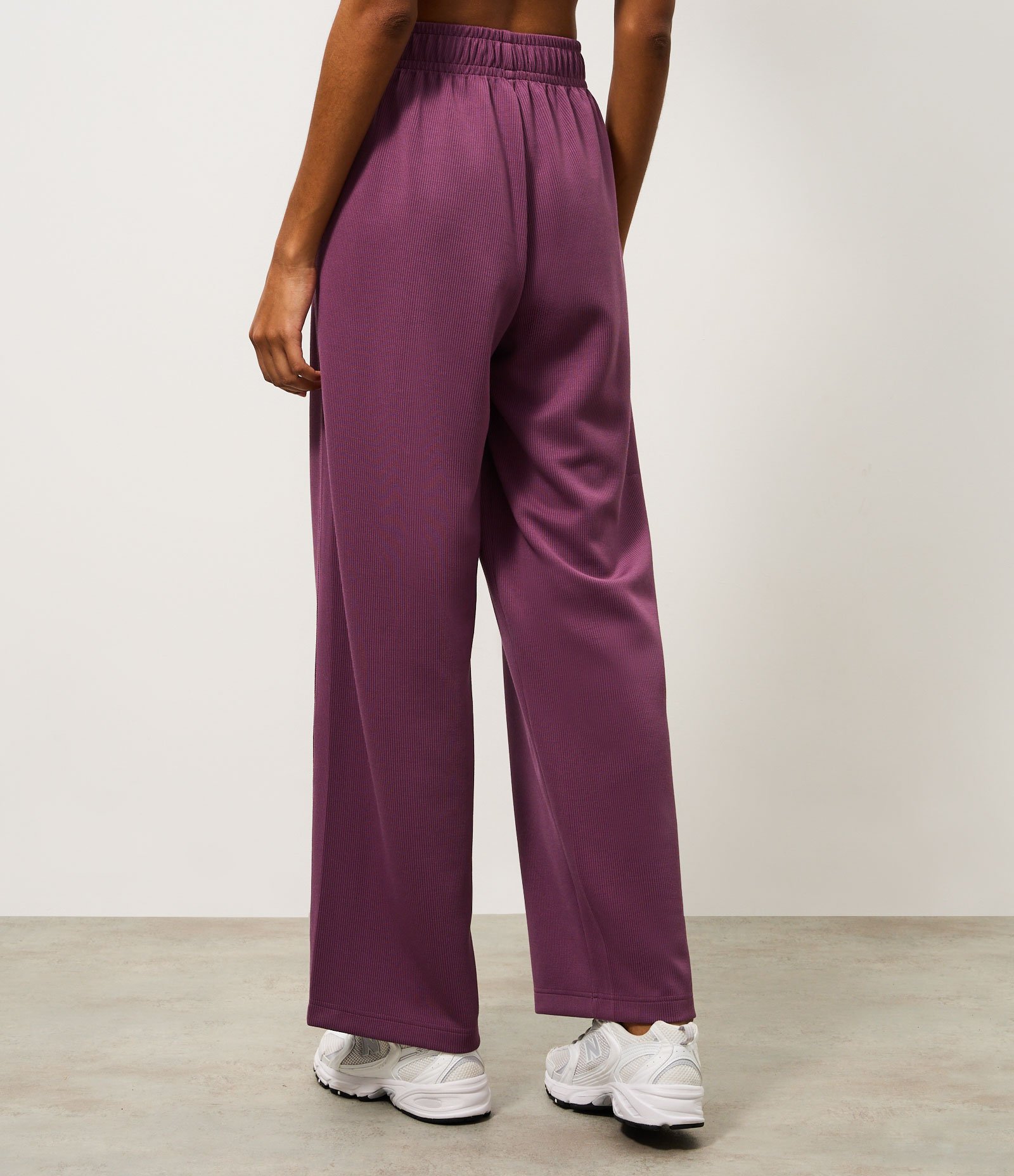 Calça Esportiva em Modal Canelado Roxo 4