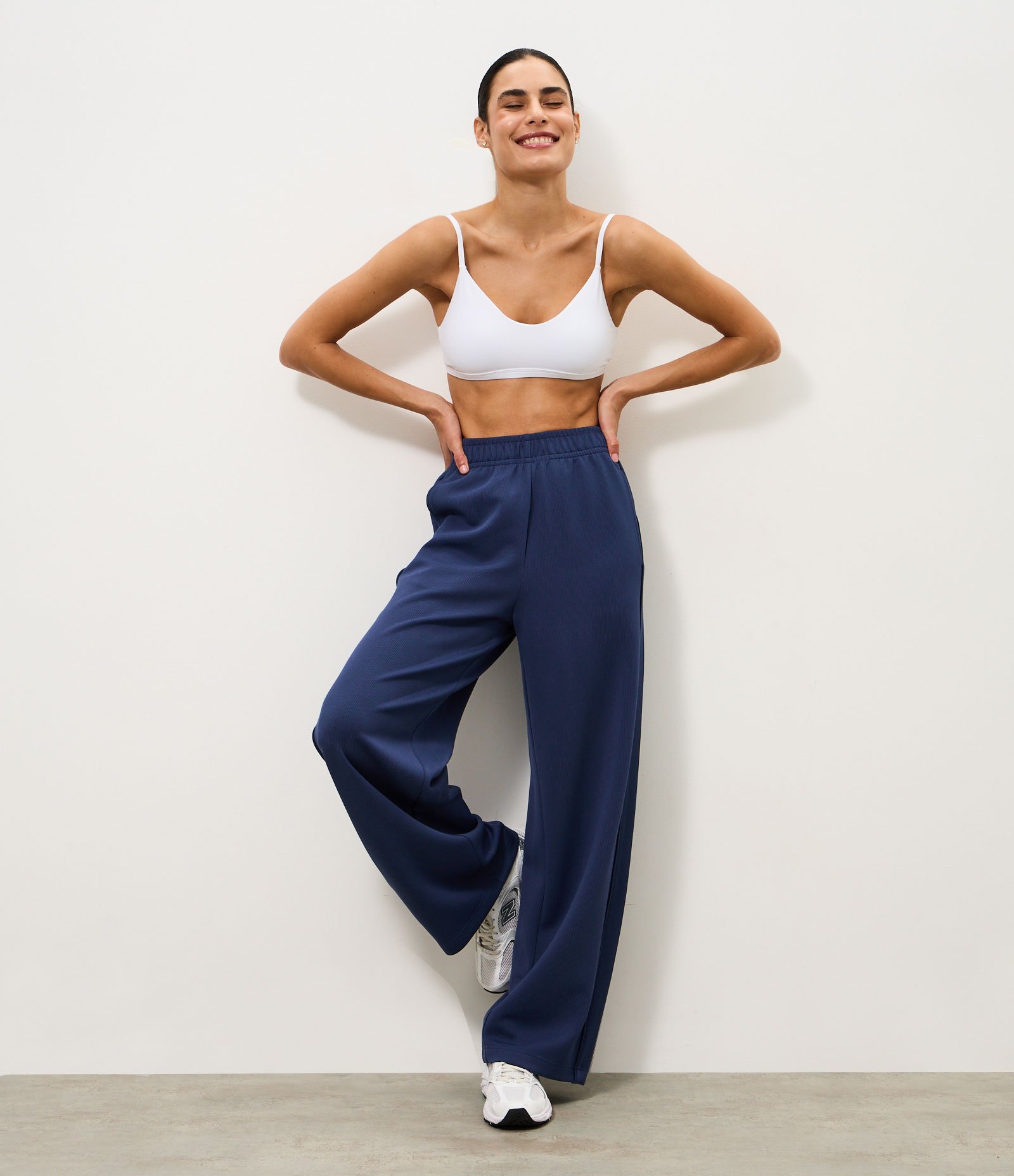 Calça Esportiva em Modal Canelado Azul 1