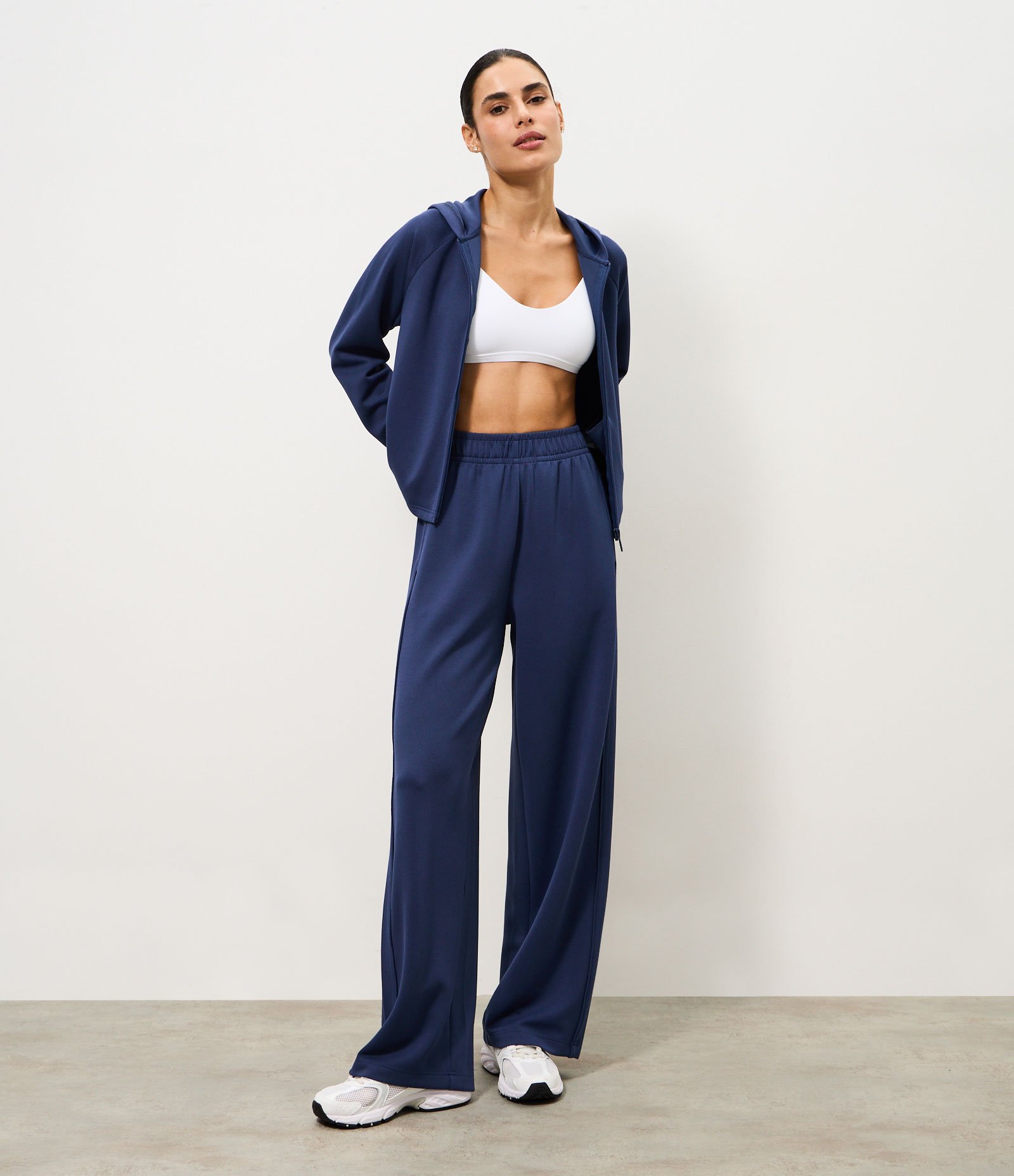 Calça Esportiva em Modal Canelado Azul 5
