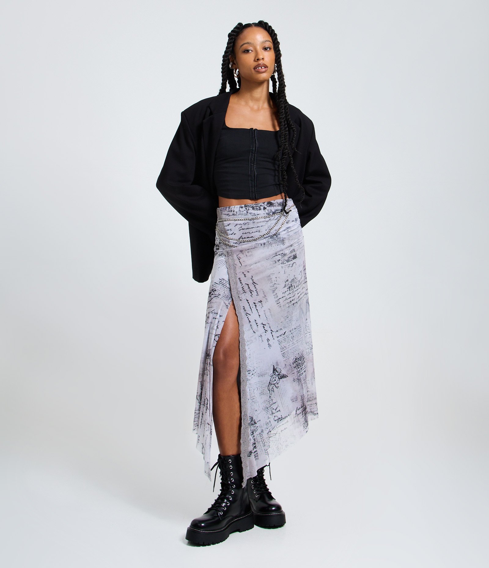 Saia New Midi em Tule com Estampa de Jornal Cinza/Preto 1