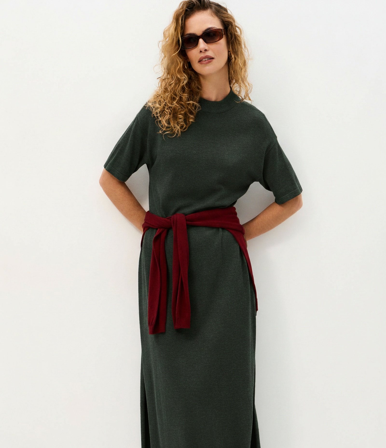 Vestido Midi Amplo em Tricô com Manga Curta Verde 1
