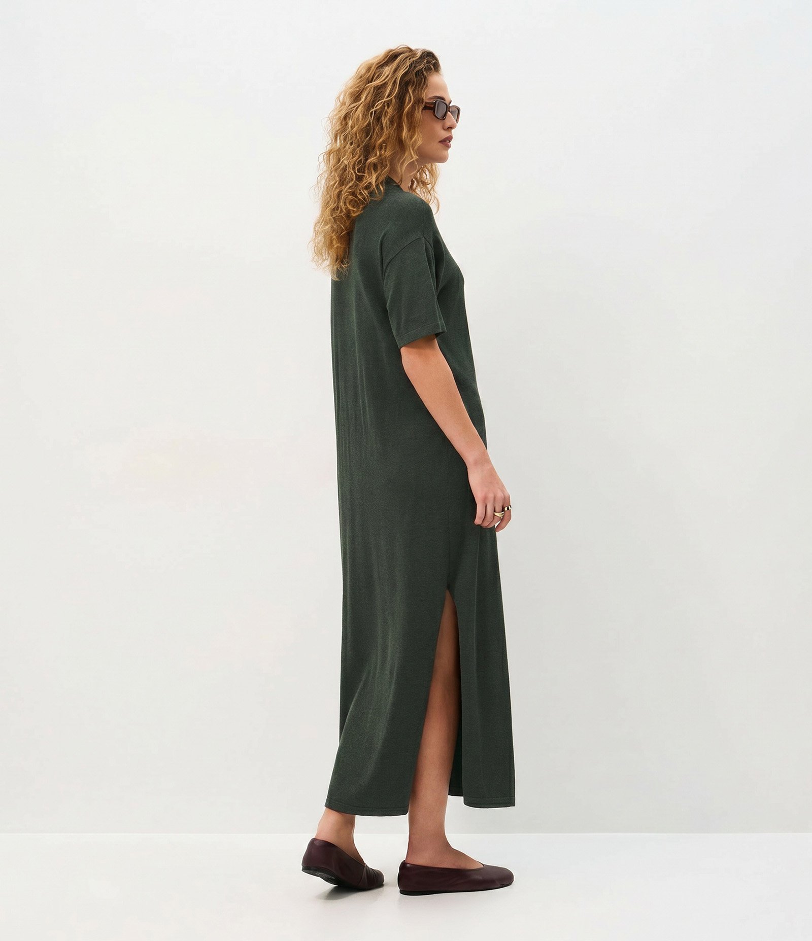 Vestido Midi Amplo em Tricô com Manga Curta Verde 4