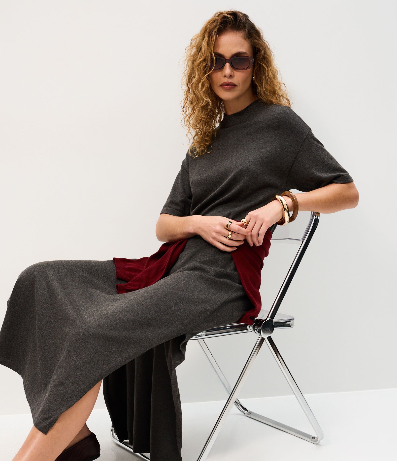 Vestido Midi Amplo em Tricô com Manga Curta Cinza 5