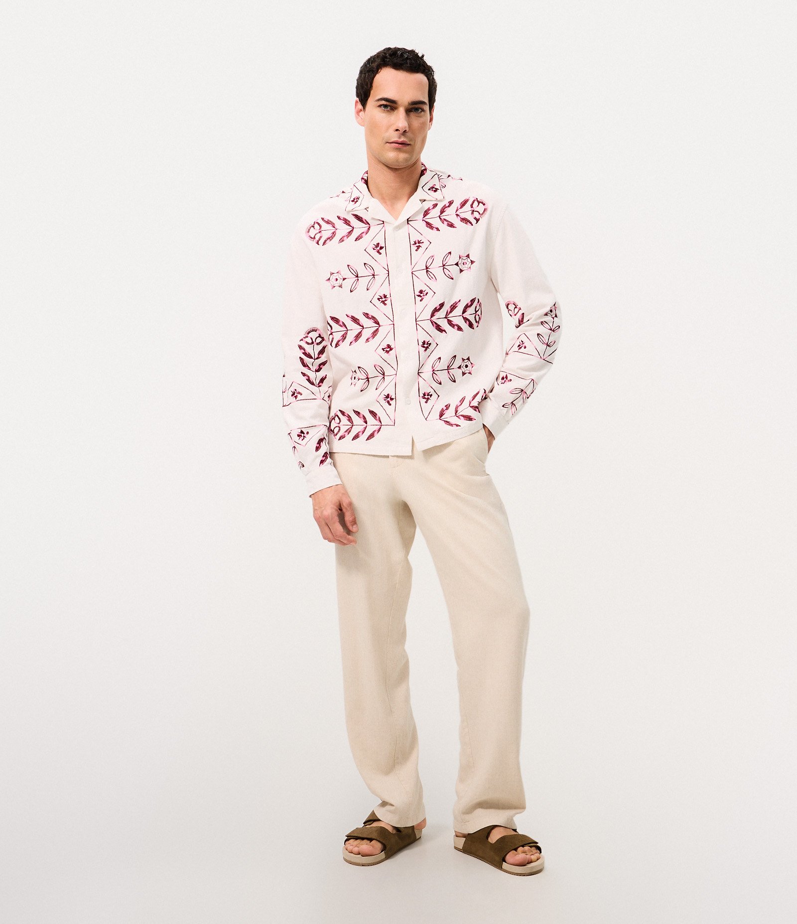Camisa com Bordado Floral Branco 2