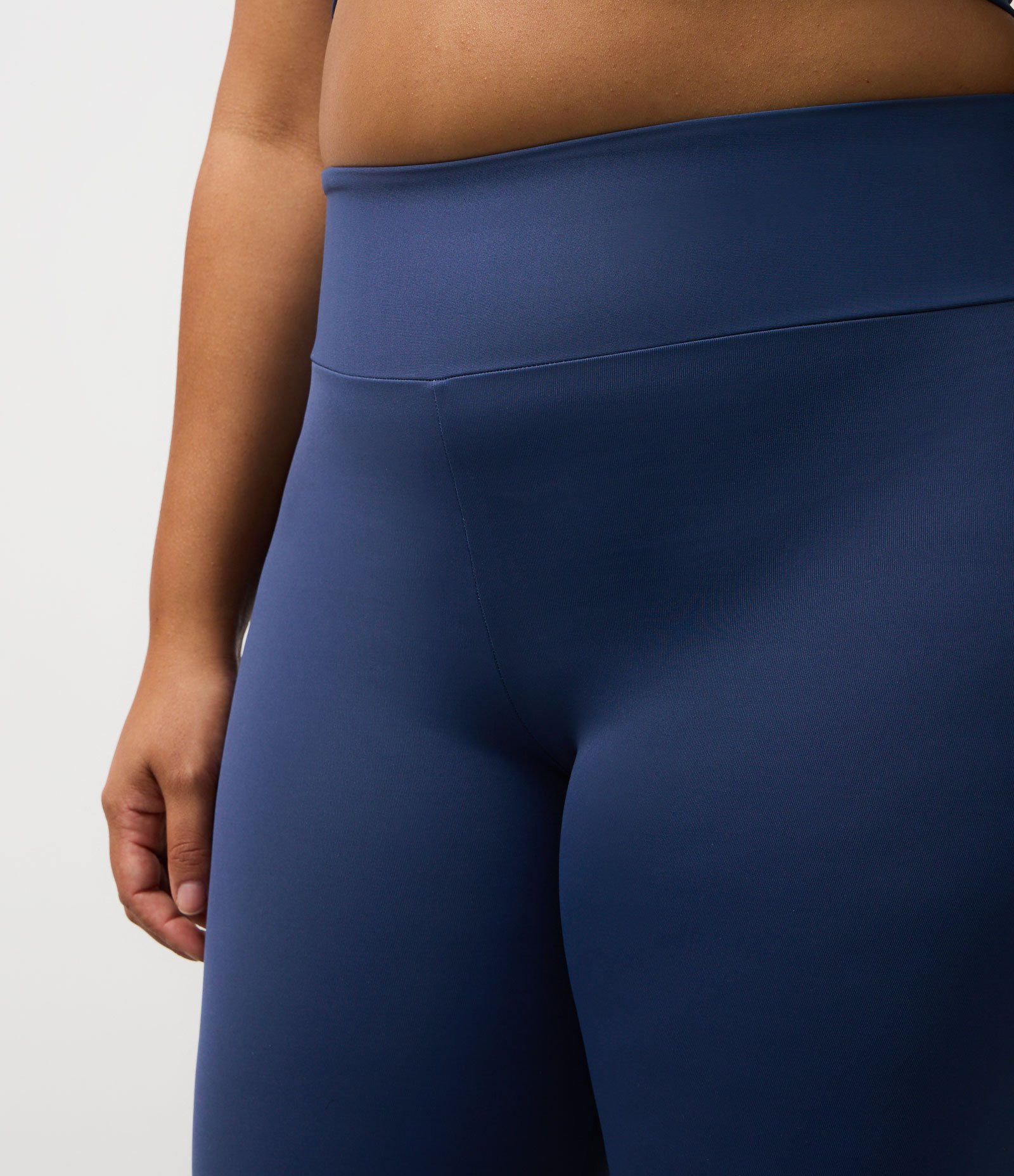 Calça Reta Esportiva em Microfibra Azul 6