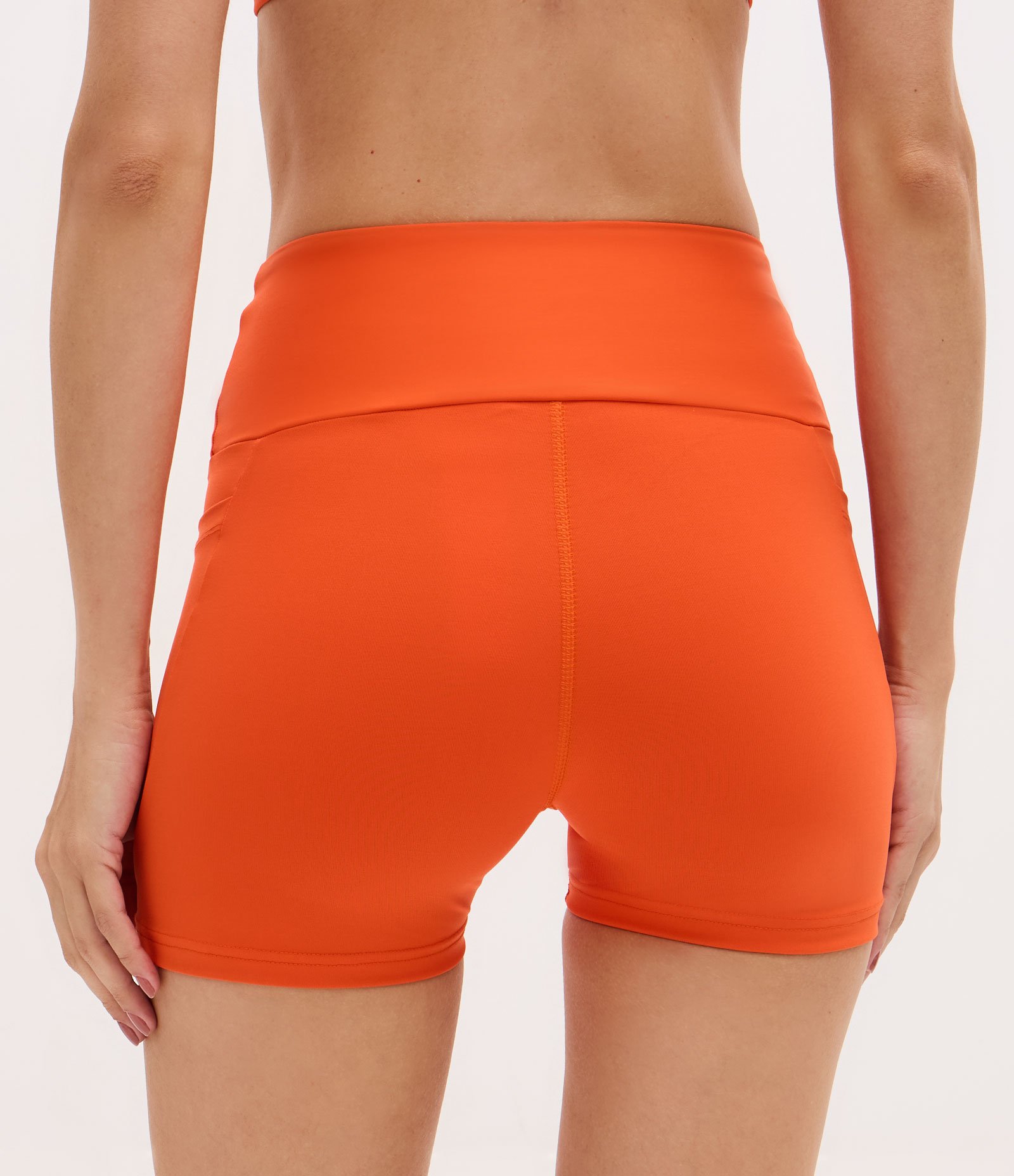 Bermuda Esportiva Regular em Microfibra Laranja 4