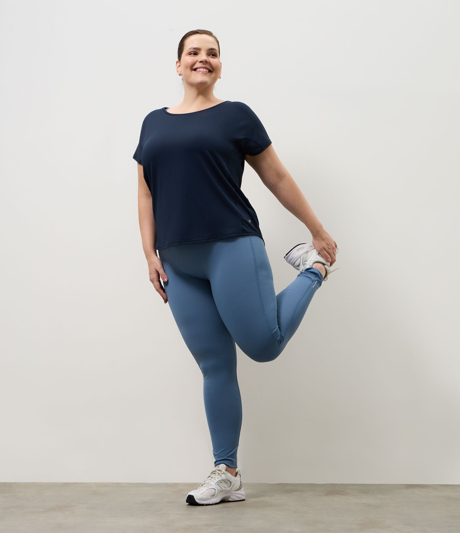 Calça Legging Esportiva com Cós Transpassado e sem Gancho Frontal Azul 5