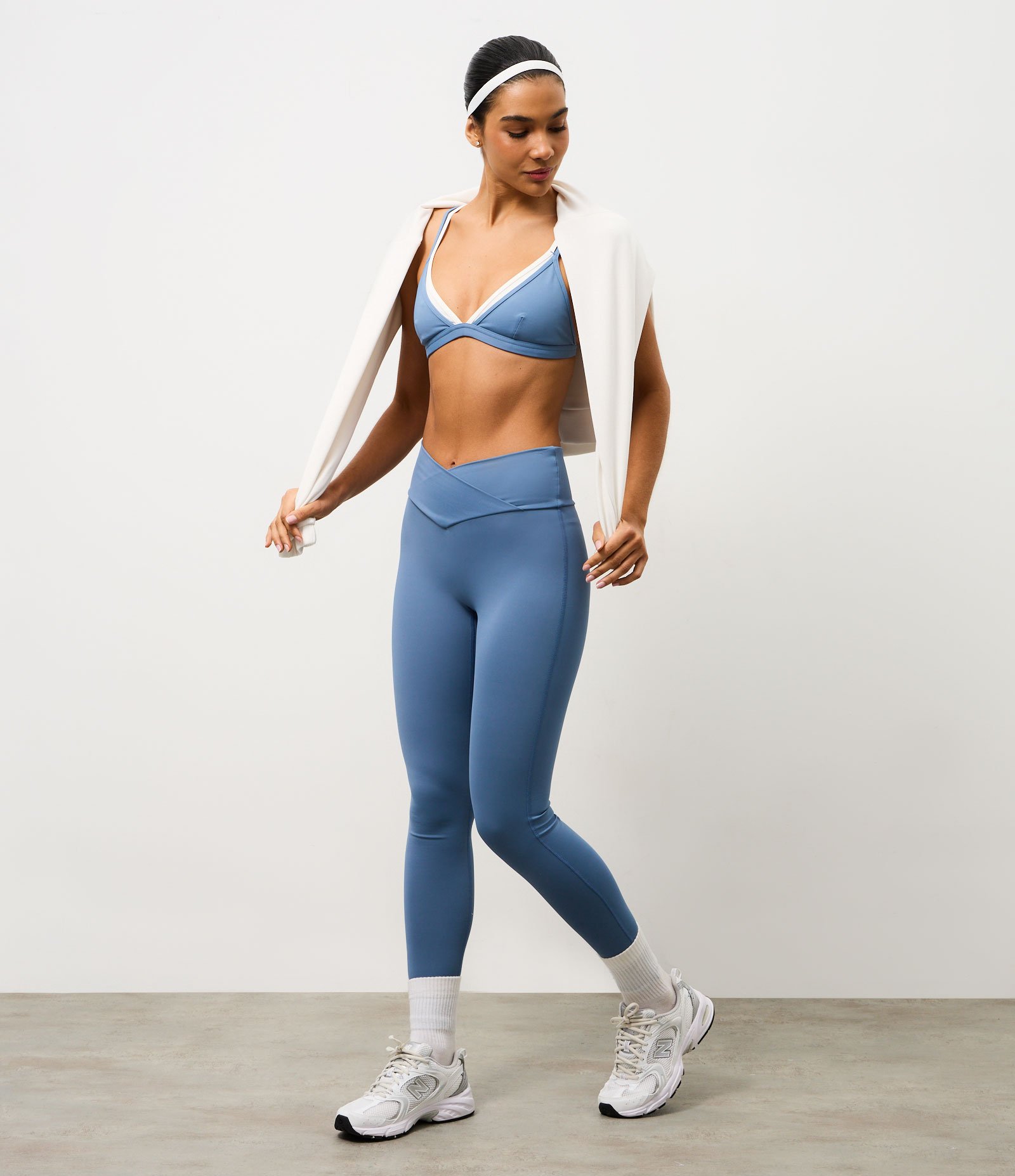 Calça Legging Esportiva com Cós Transpassado e sem Gancho Frontal Azul 1