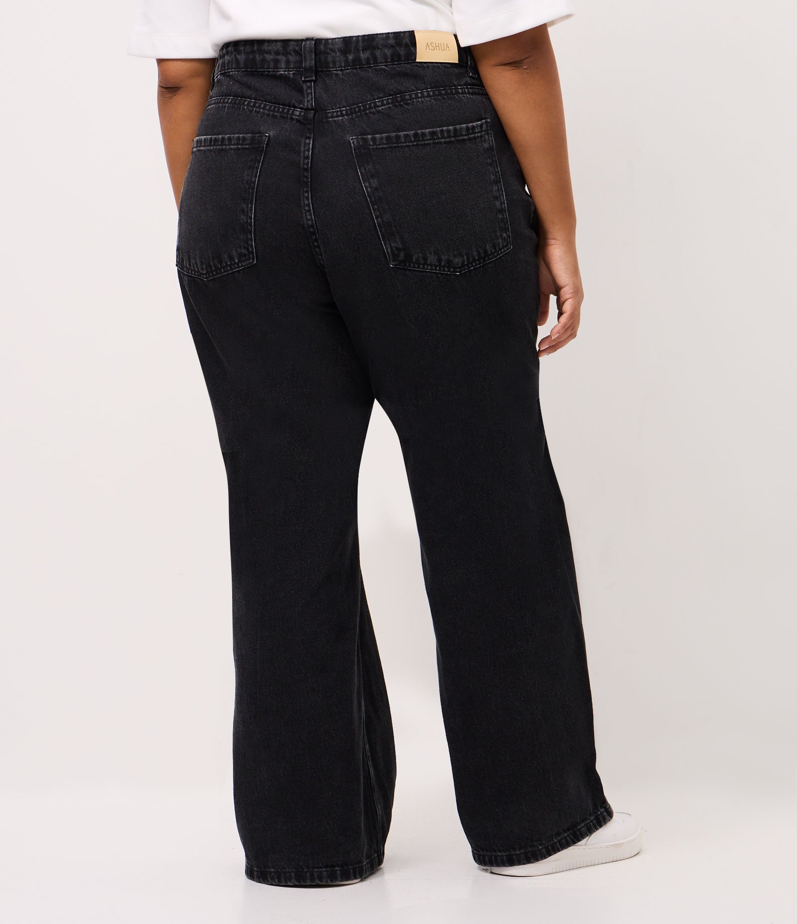 Calça Jeans Wide Leg Marmorizada Curve & Plus Size Preto 5