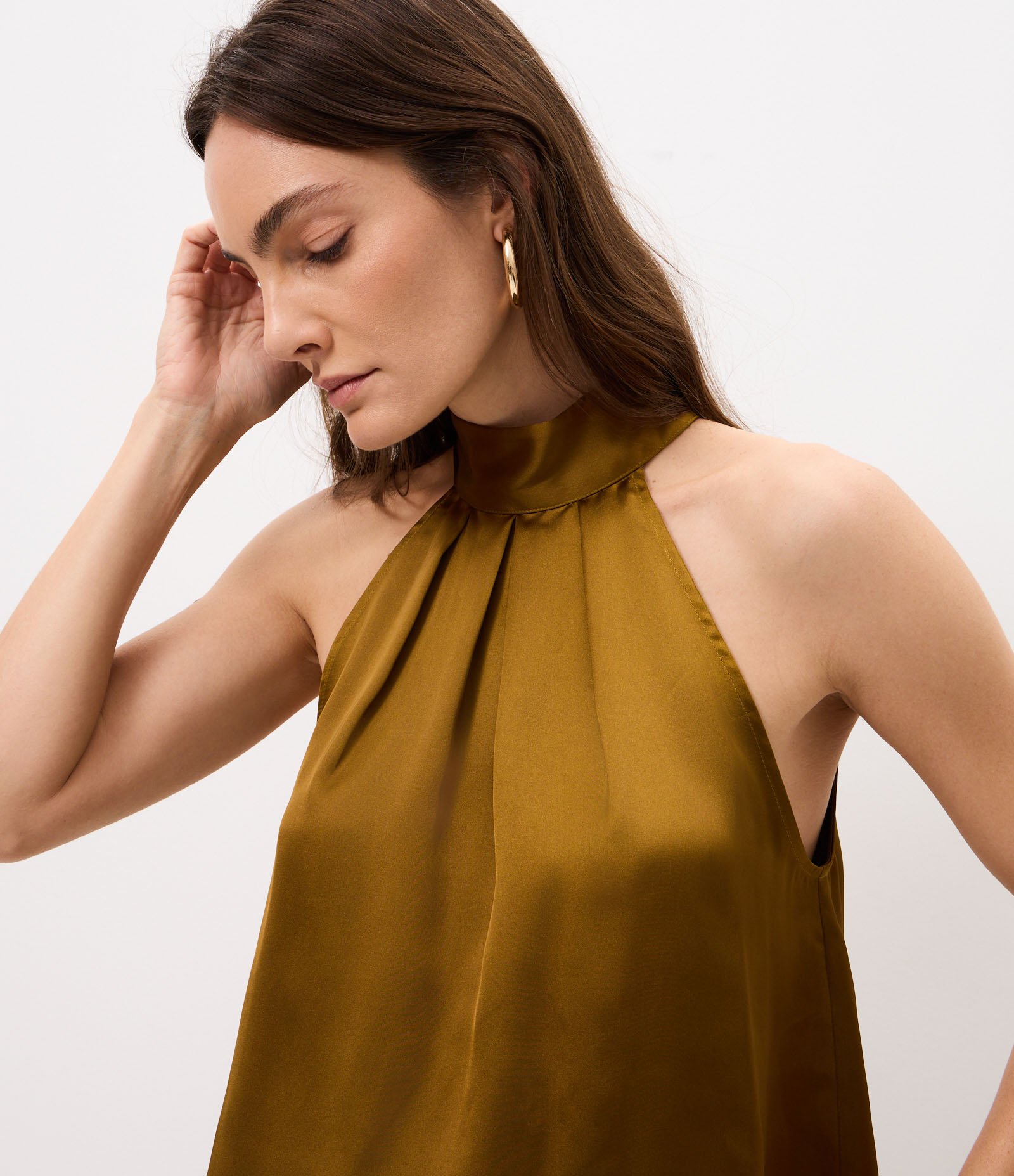 Blusa Halter Neck Acetinada com Gola Laço Verde 5