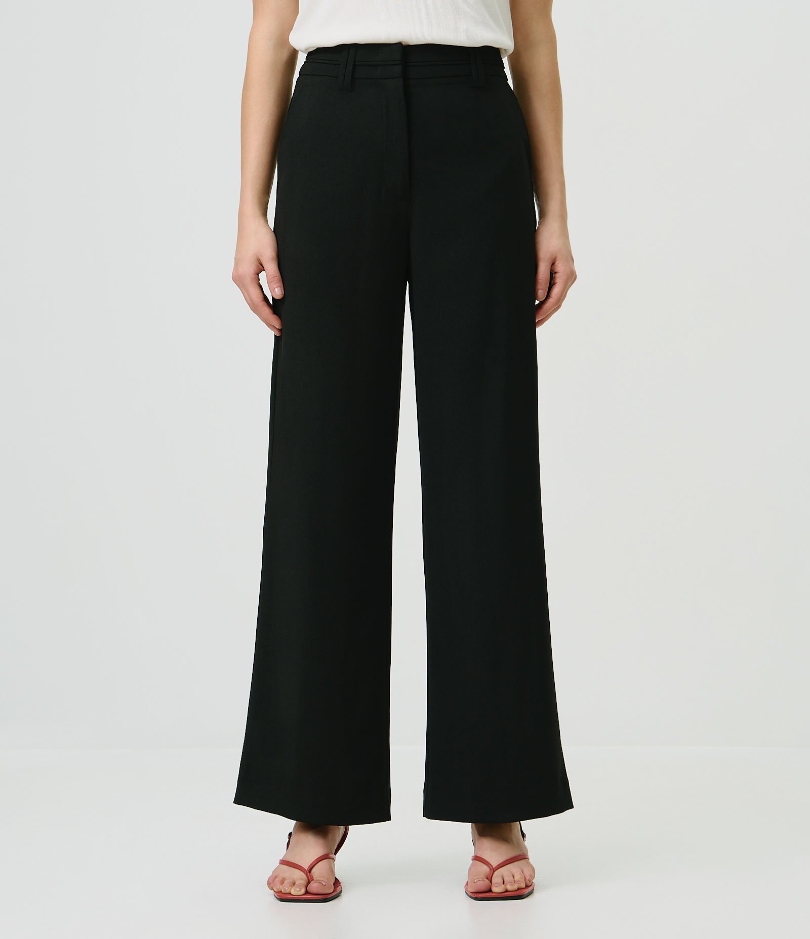 Calça Wide Leg Alfaiatada com Passantes no Cós Preto 2