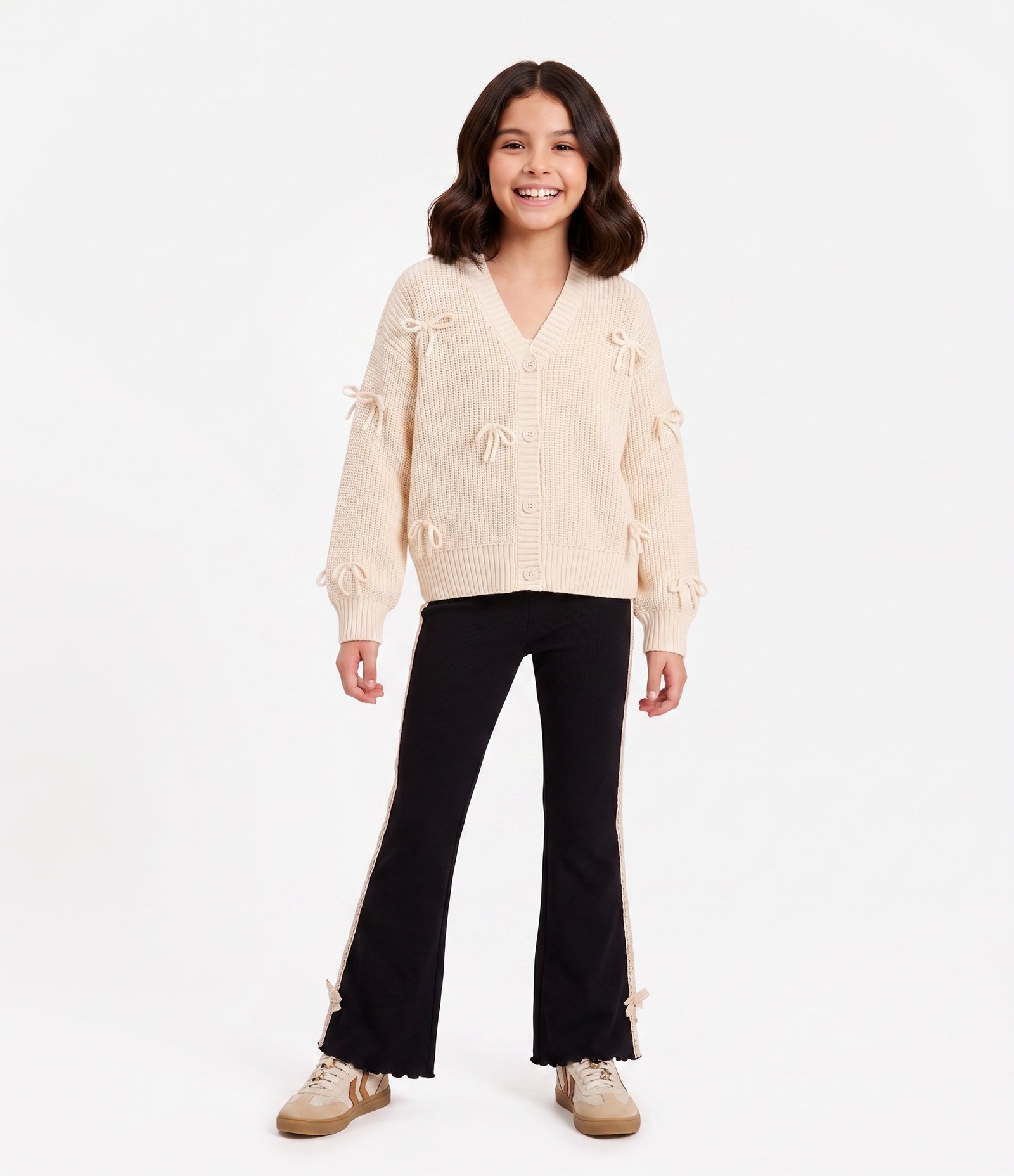Cardigan Infantil em Tricô com Lacinhos Aplicados – Tam 5 a 14 Anos Bege Claro 1
