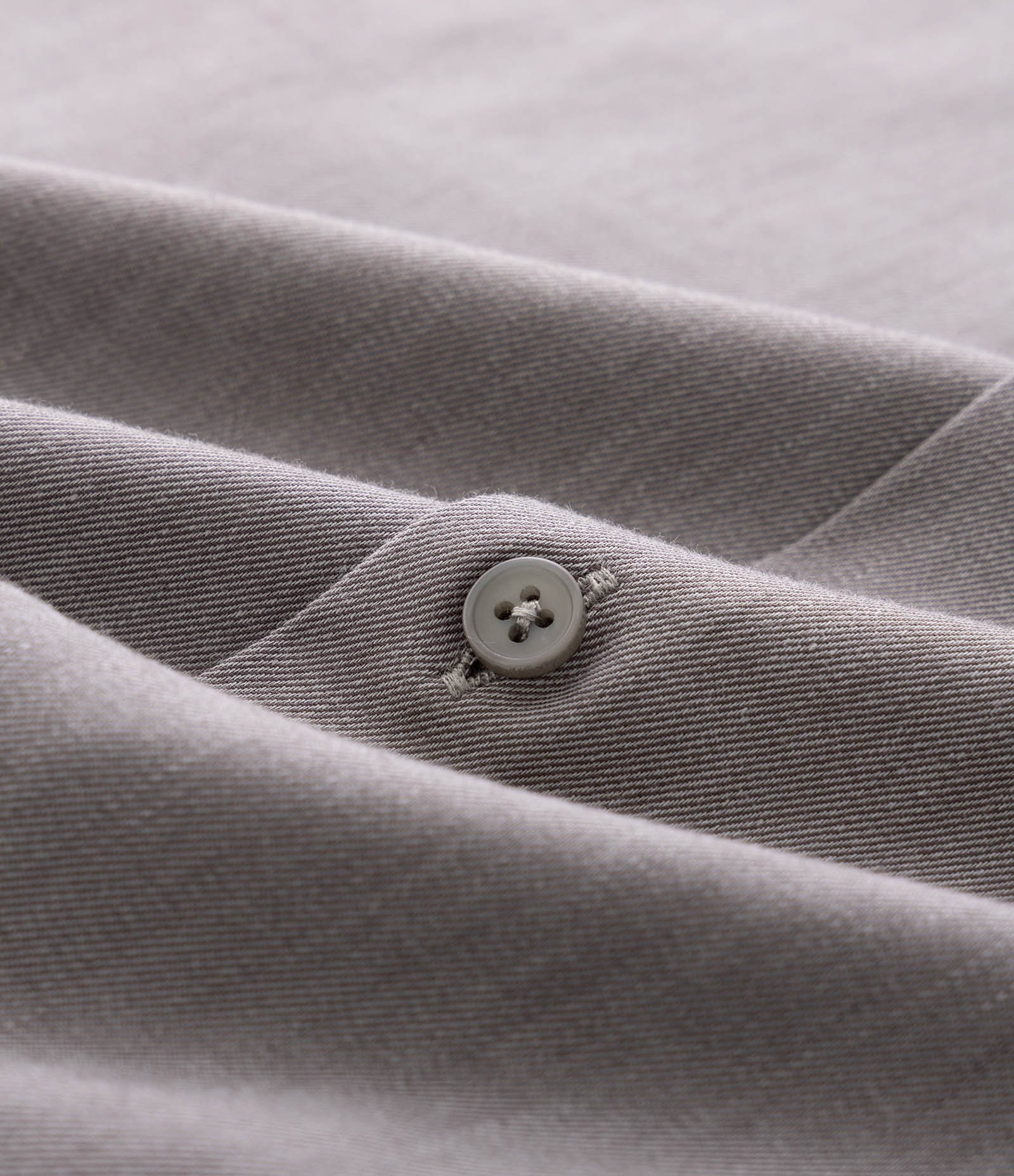 Camisa Regular Tecnológica em Sarja Elástica Cinza 3