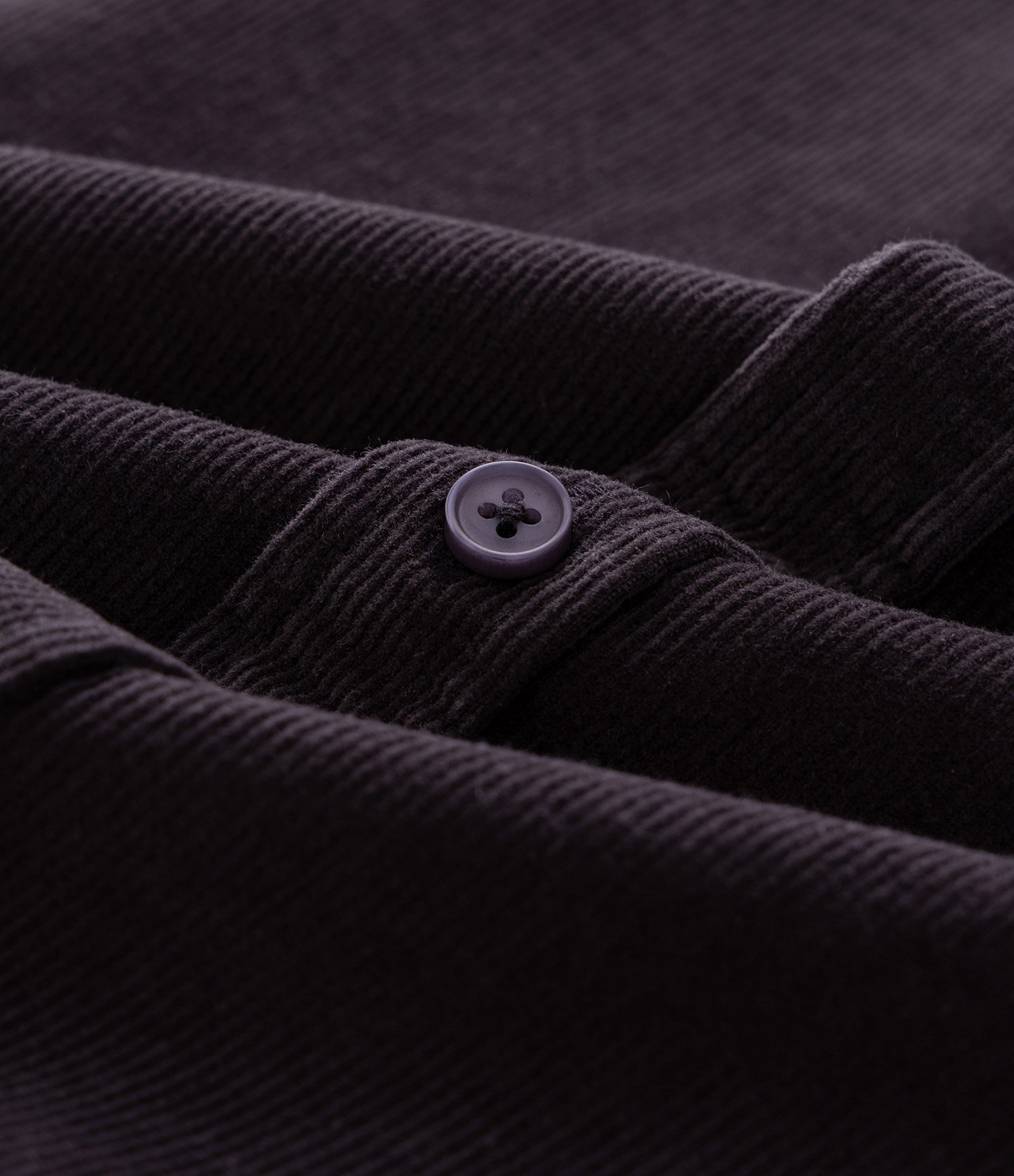 Camisa Comfort em Veludo com Bolsos Frontais Cinza Escuro 7