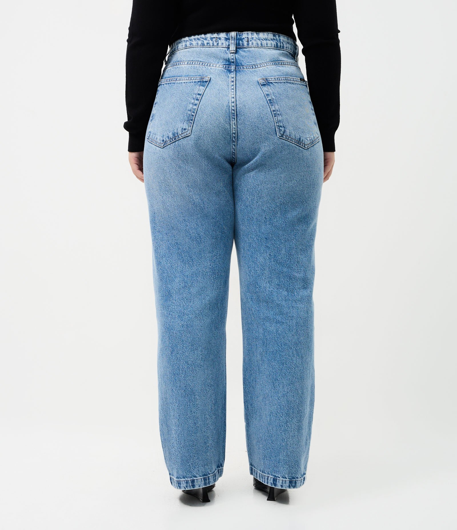 Calça Reta em Jeans com Brilho Aplicado Curve & Plus Size Azul 4