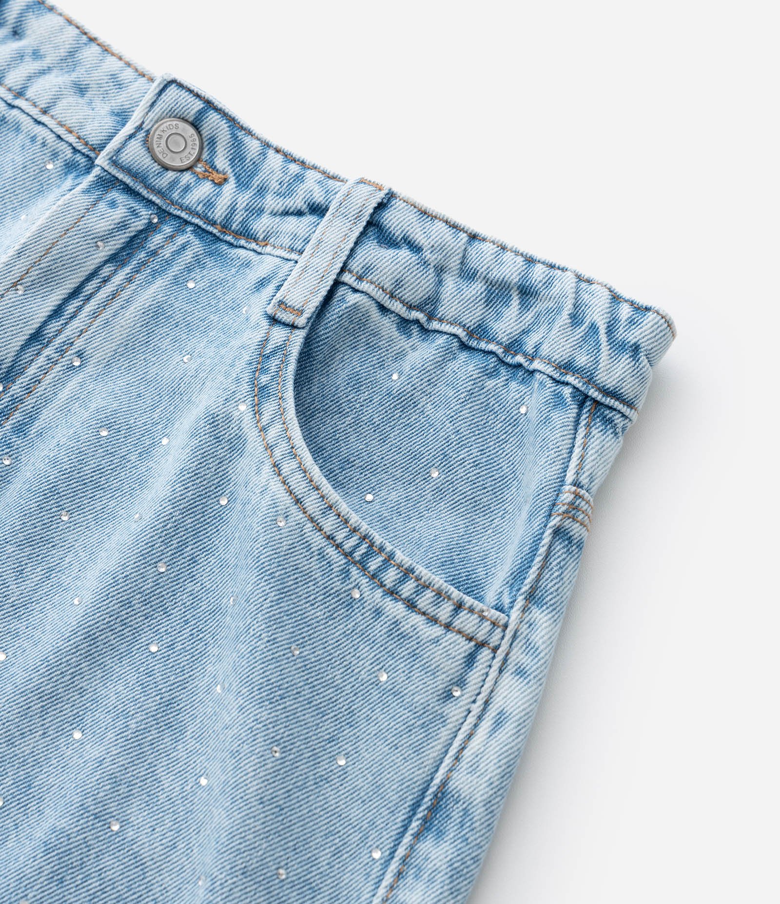 Short Jeans Infantil com Aplicação de Brilhos - Tam 5 a 14 Anos Azul 8