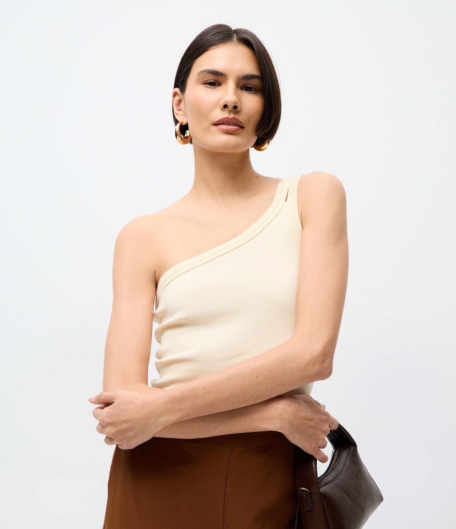 Blusa em Ribana com Um Ombro Só e Alça Dupla Off White 1