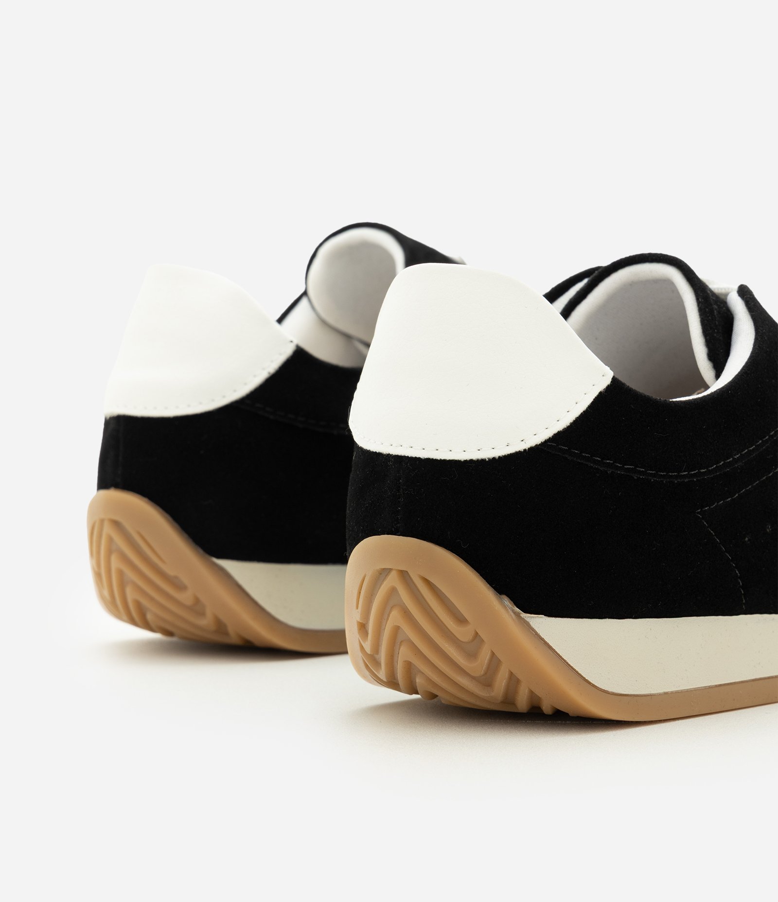 Tênis Chuteira com Sola Flat Preto 5