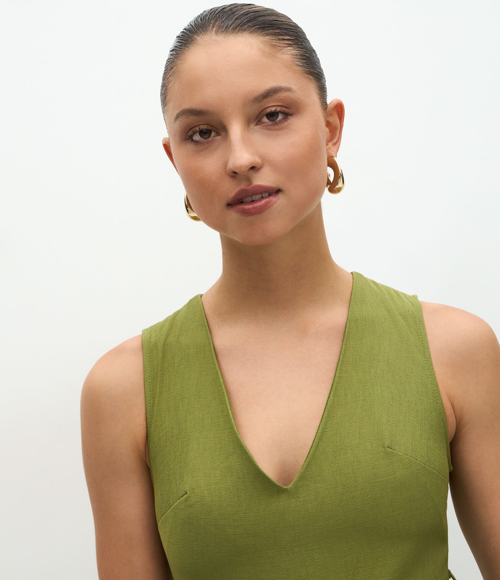 Macacão Aladim em Viscose com Babado Peplum Verde 3