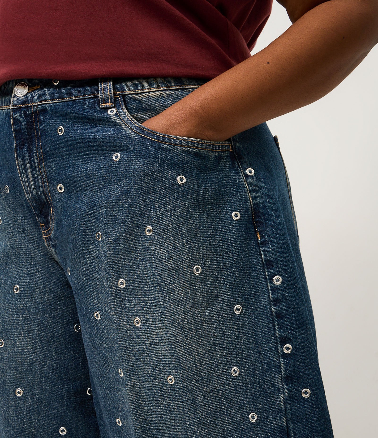 Calça Jeans Barrel com Ilhoses Curve & Plus Size Azul 3