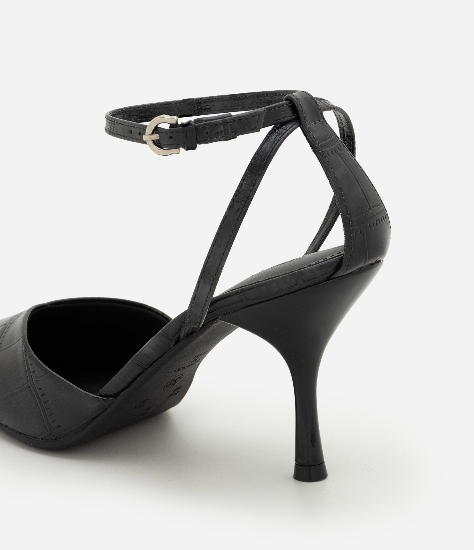 Sapato Slingback em PU com Recorte em V Preto 4