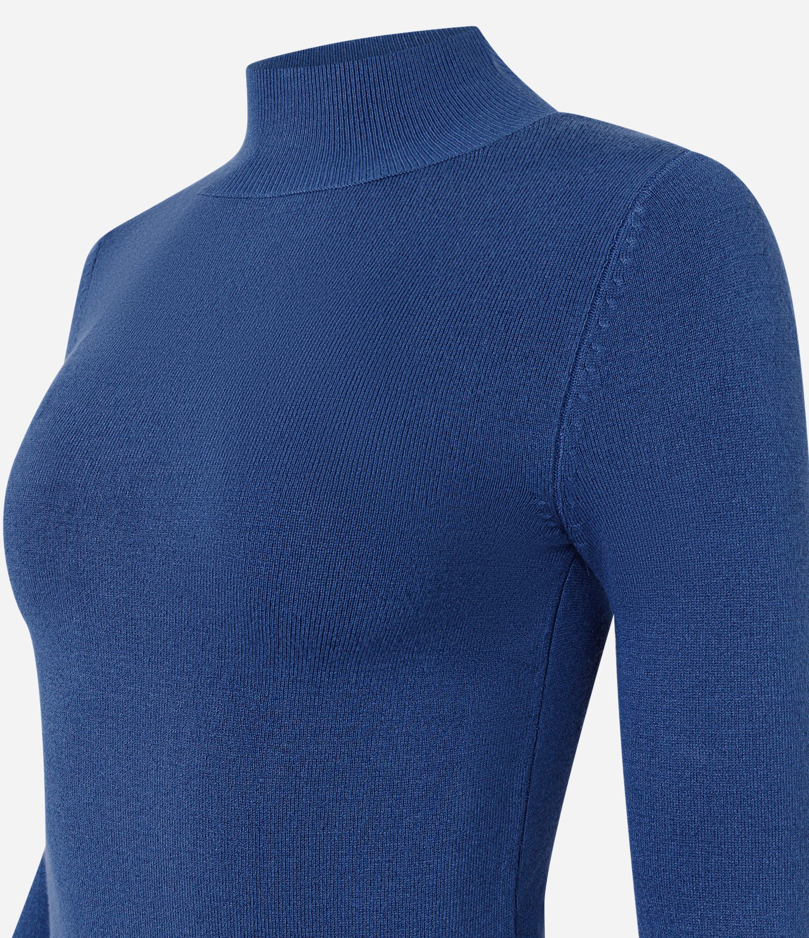 Blusa em Tricô com Manga Longa e Gola Alta Azul 2