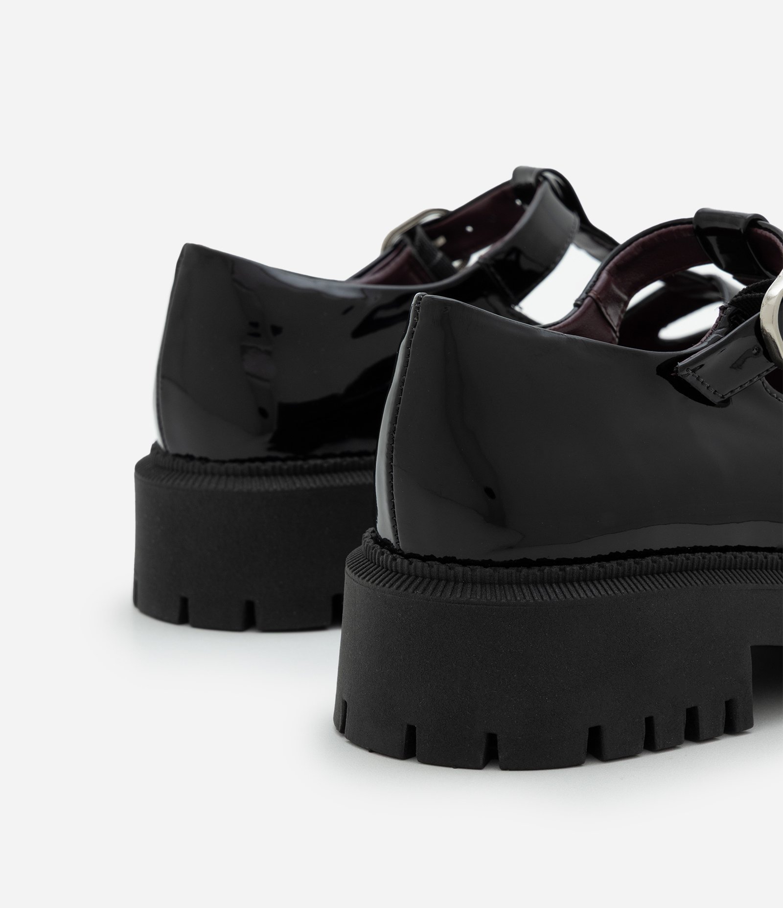 Mocassim Mary Jane em PU com Solado Tratorado Preto 5