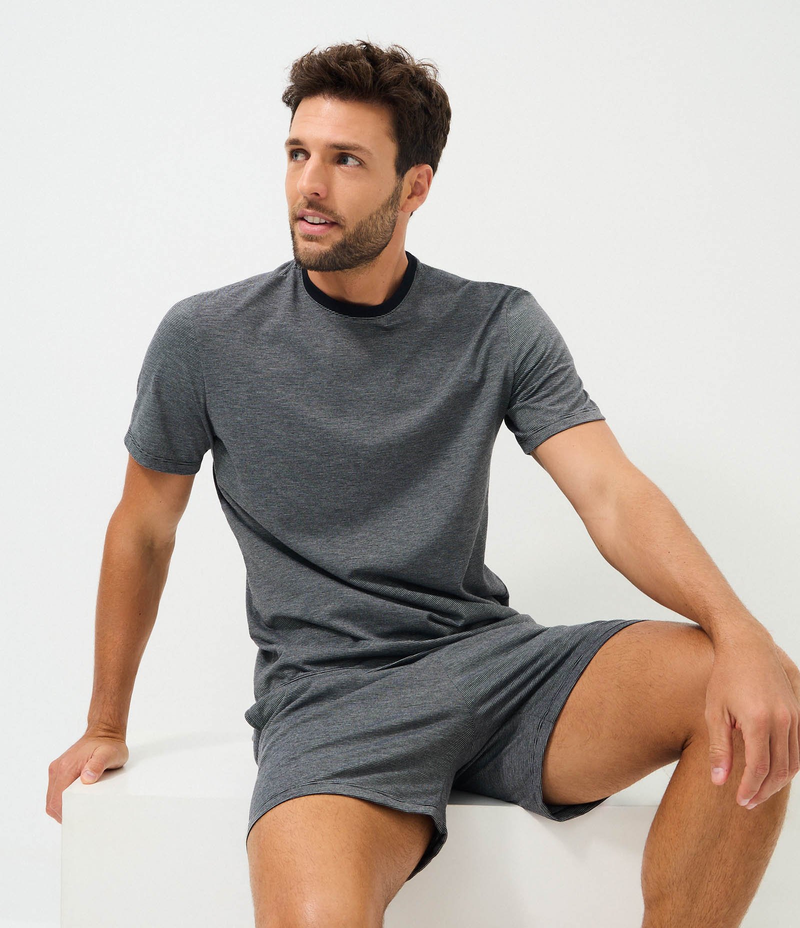 Pijama Curto Listras Finas Preto 1