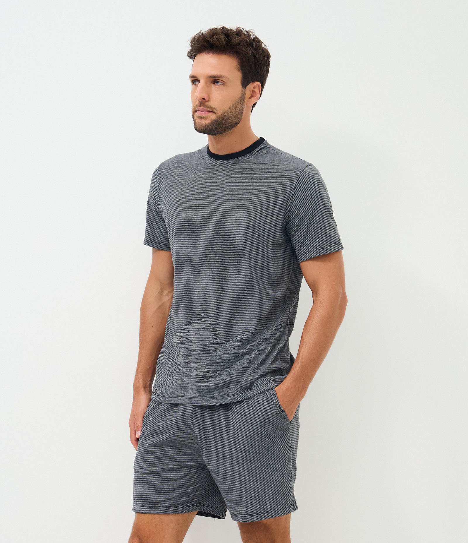 Pijama Curto Listras Finas Preto 4