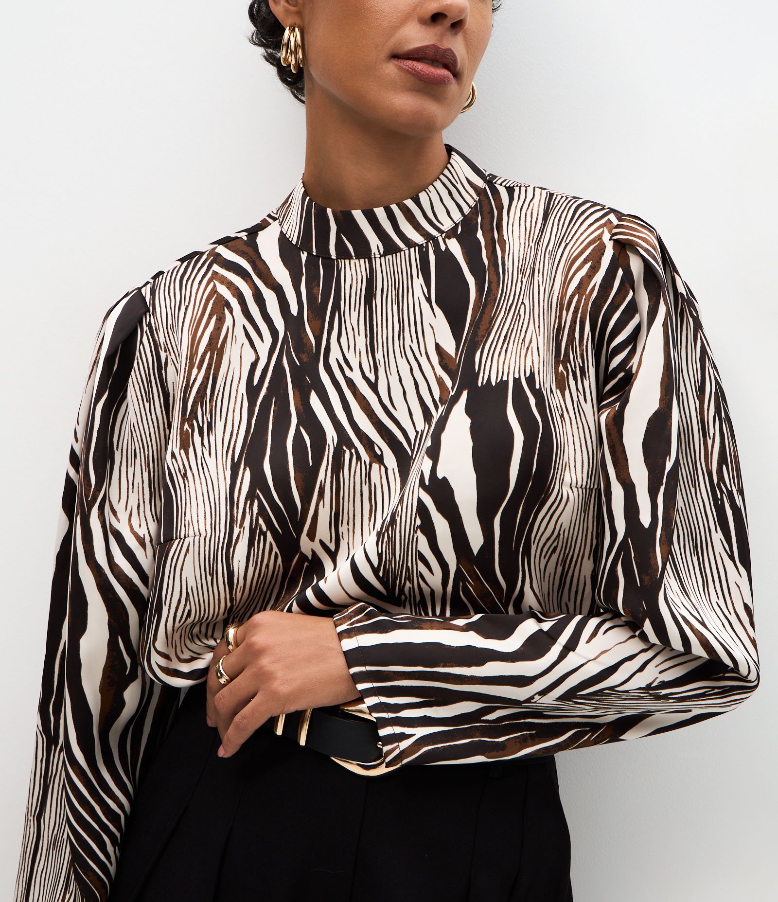 Blusa Acetinada com Estampa Animal Print Multicores 4
