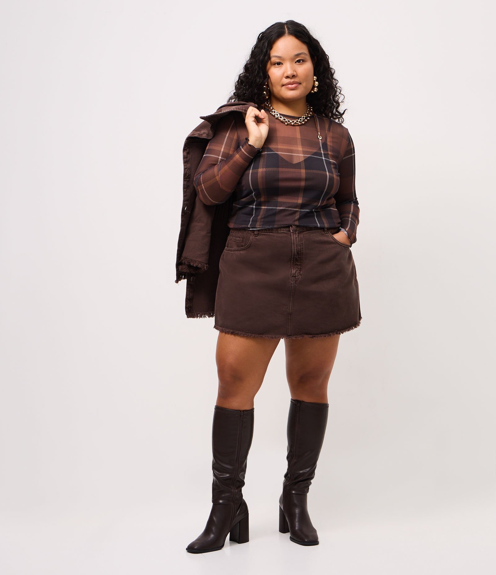 Blusa em Tule Xadrez com Anágua e Barra Ondulada Curve & Plus Size Preto 2