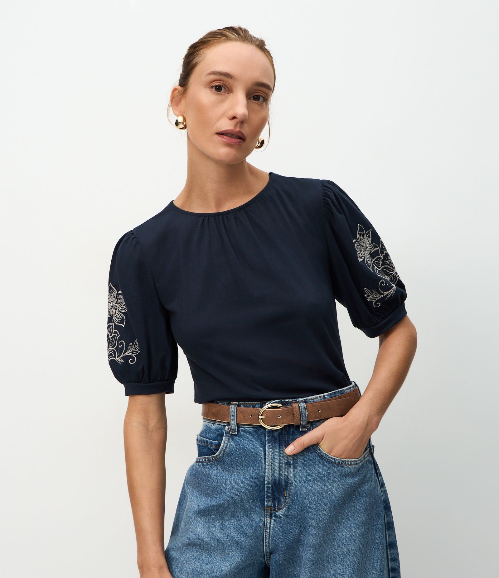 Blusa Manga Curta em Algodão com Bordado Floral Azul 1