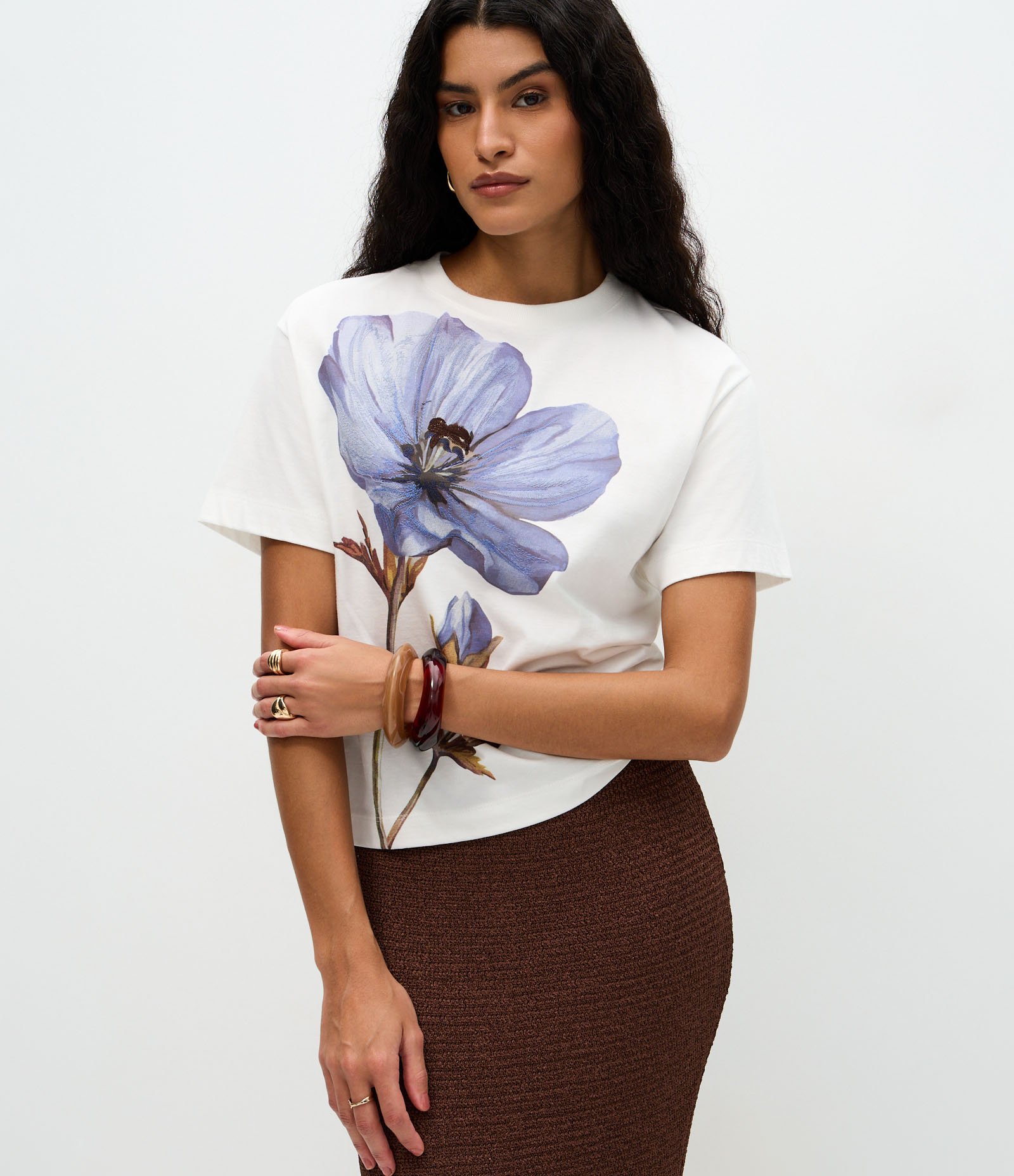 Camiseta Boxy em Algodão Estampa de Flor com Bordado Off White 1