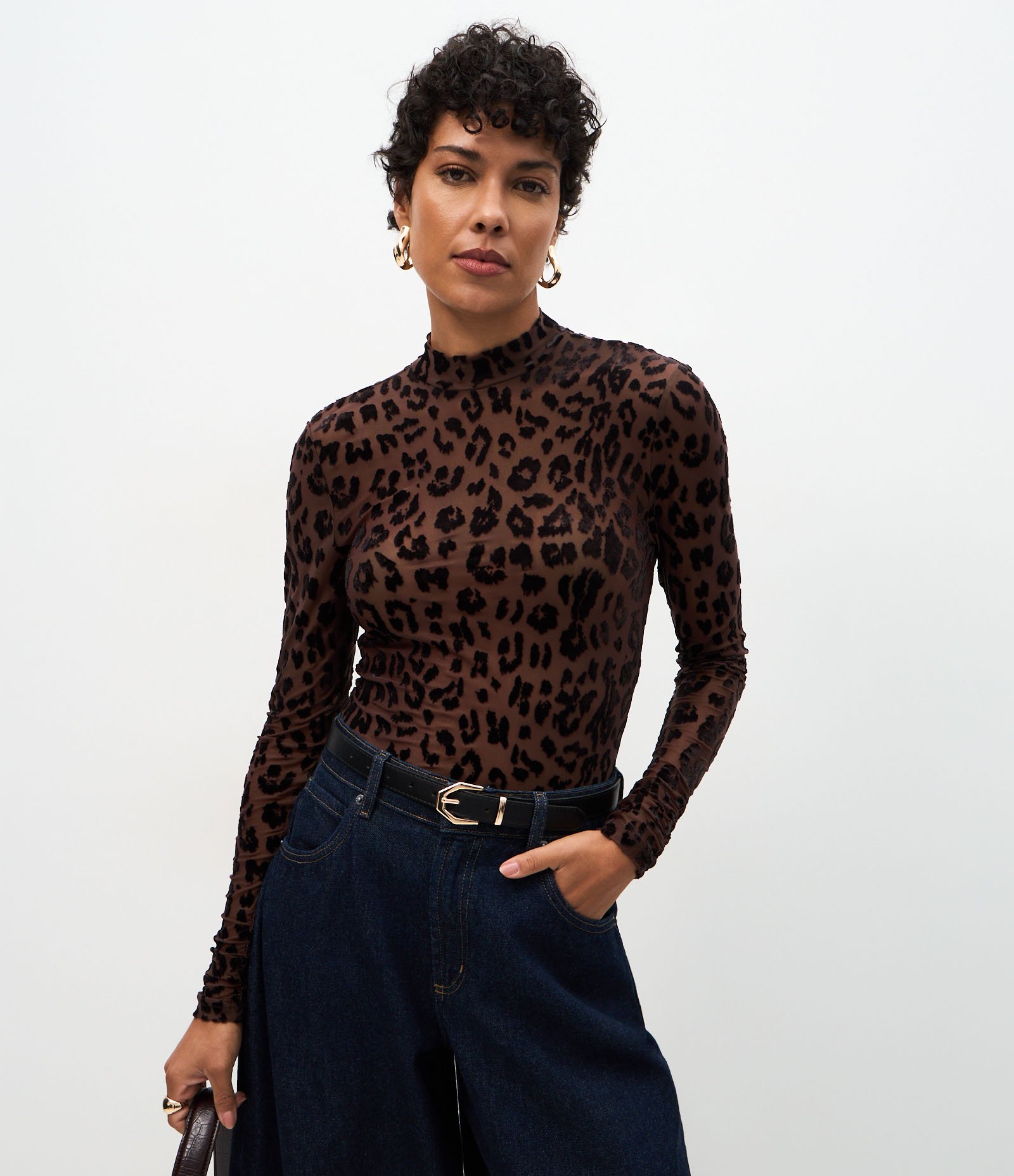Blusa Ajustada em Tule com Estampa Animal Print Marrom 1