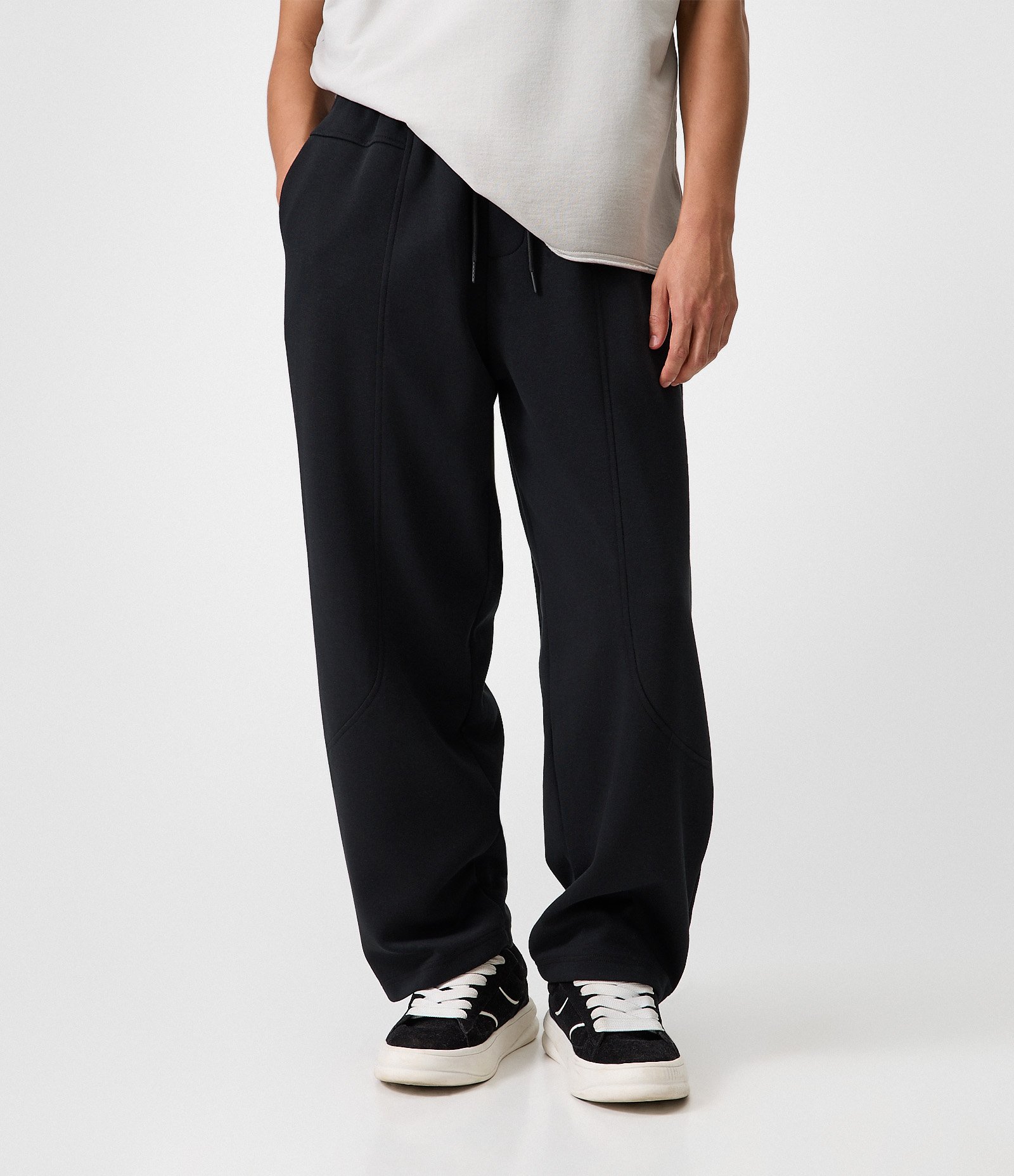 Calça Baggy Balloon em Moletom com Felpa Preto 2