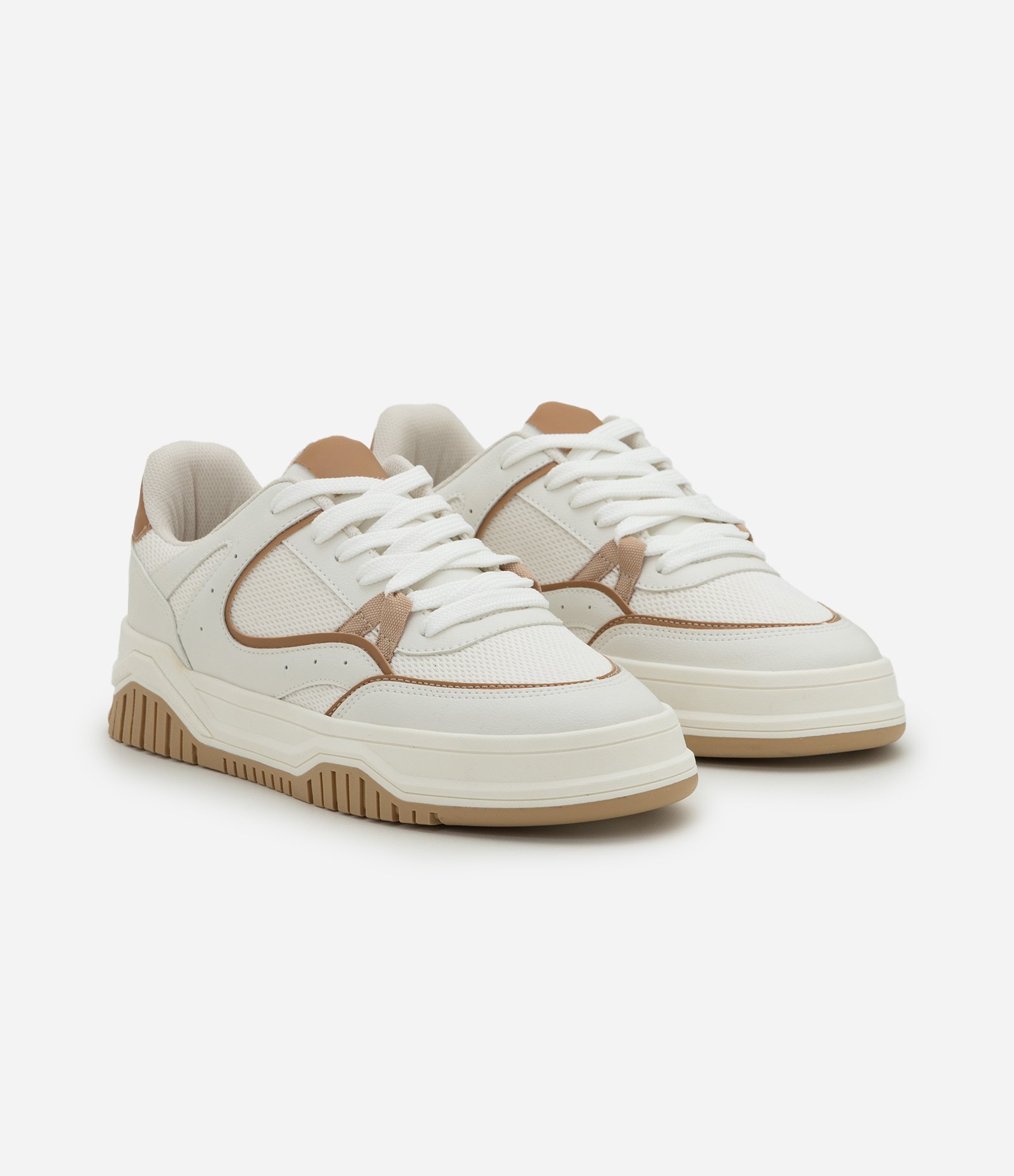 Tênis em PU com Sola Caixa e Solado com Frisos Off White 2